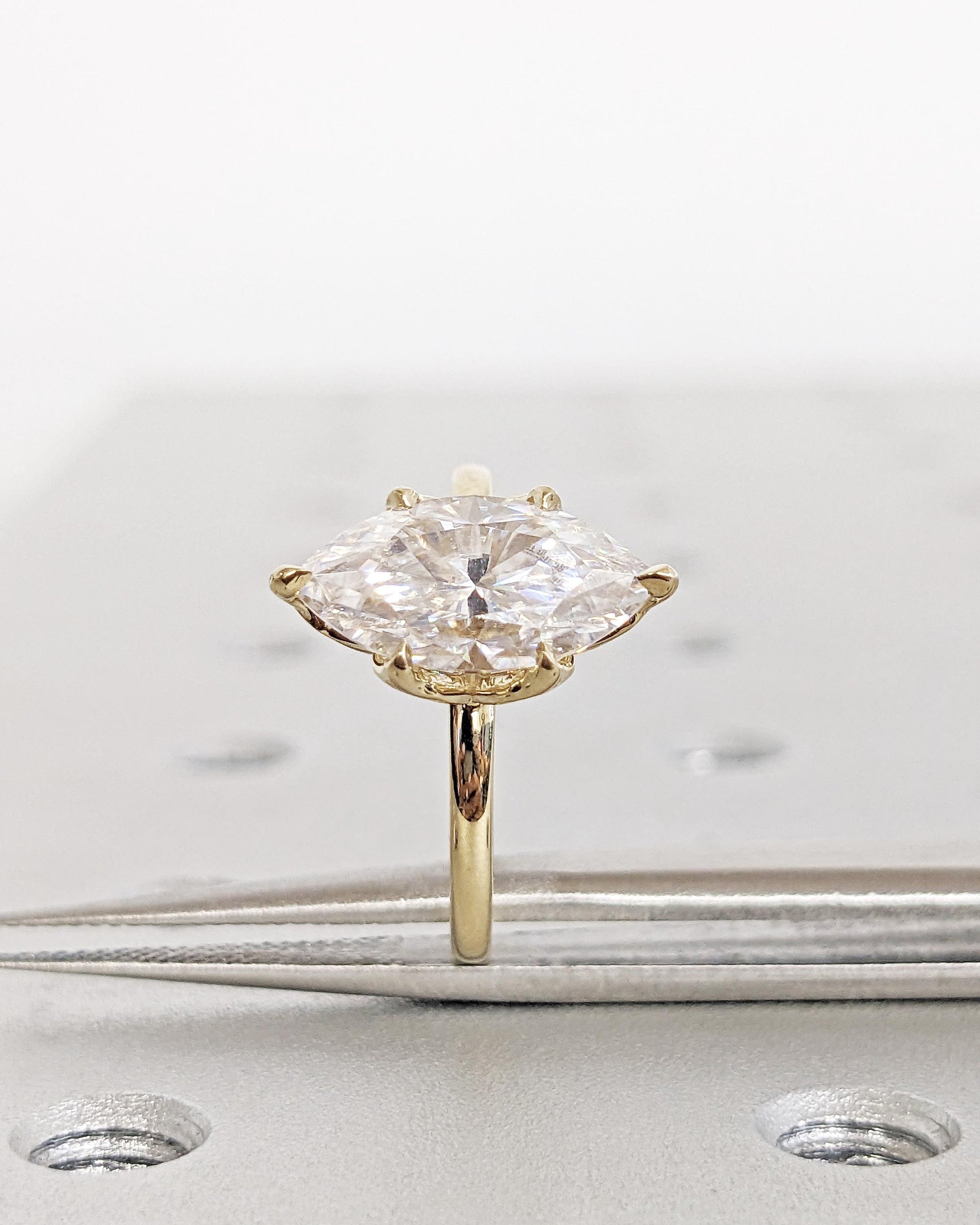 1.2 CT Round Solitaire Moissanite Engagement Ring