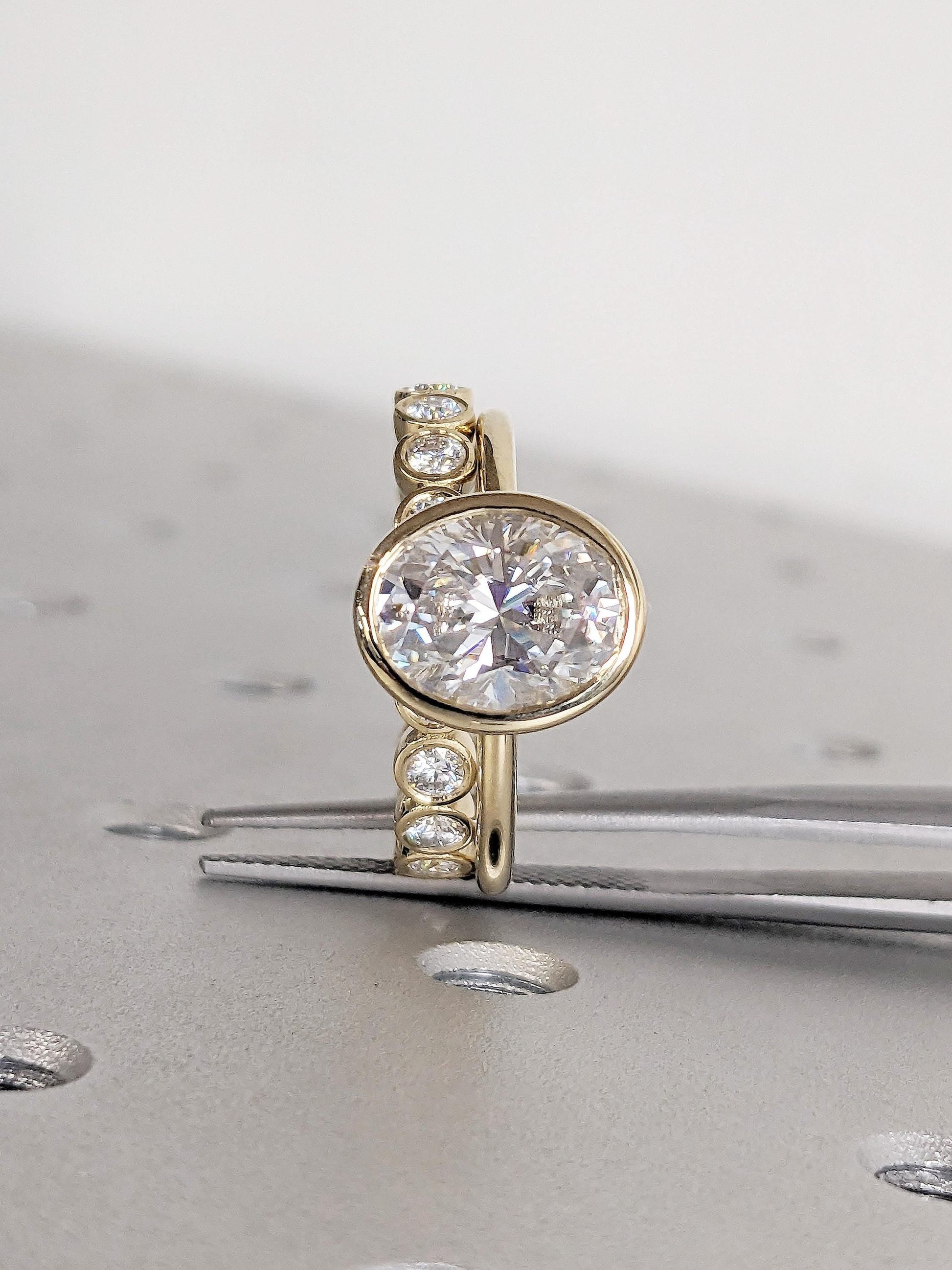 1.2 CT Round Solitaire Moissanite Engagement Ring