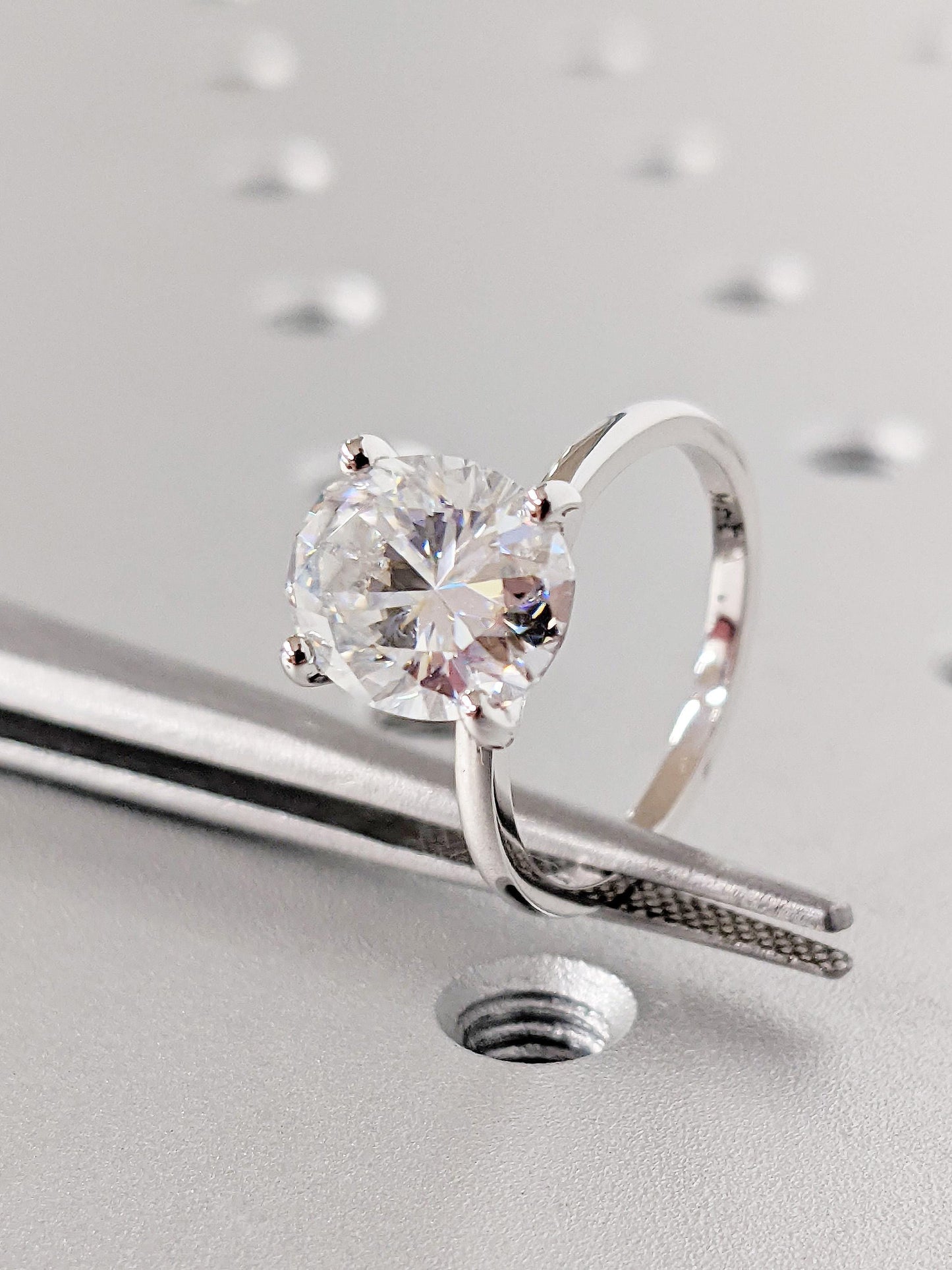 1.2 CT Round Solitaire Moissanite Engagement Ring