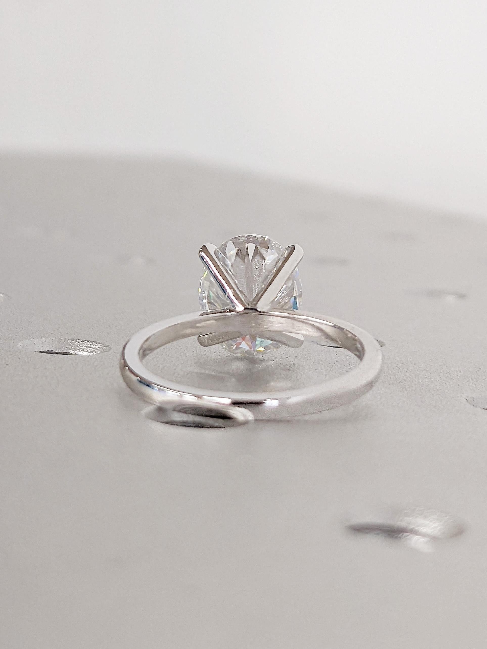 1.2 CT Round Solitaire Moissanite Engagement Ring