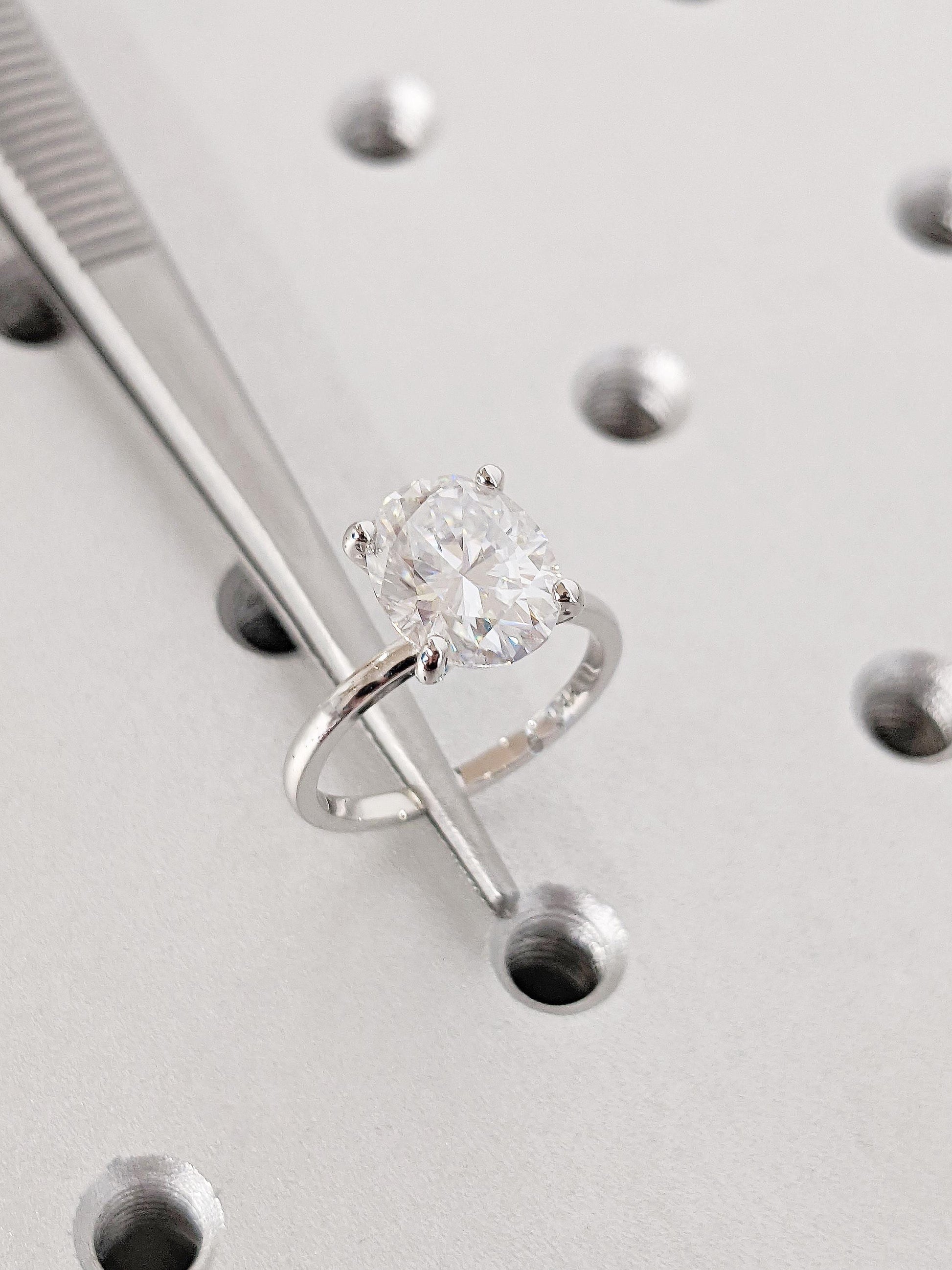 1.2 CT Round Solitaire Moissanite Engagement Ring