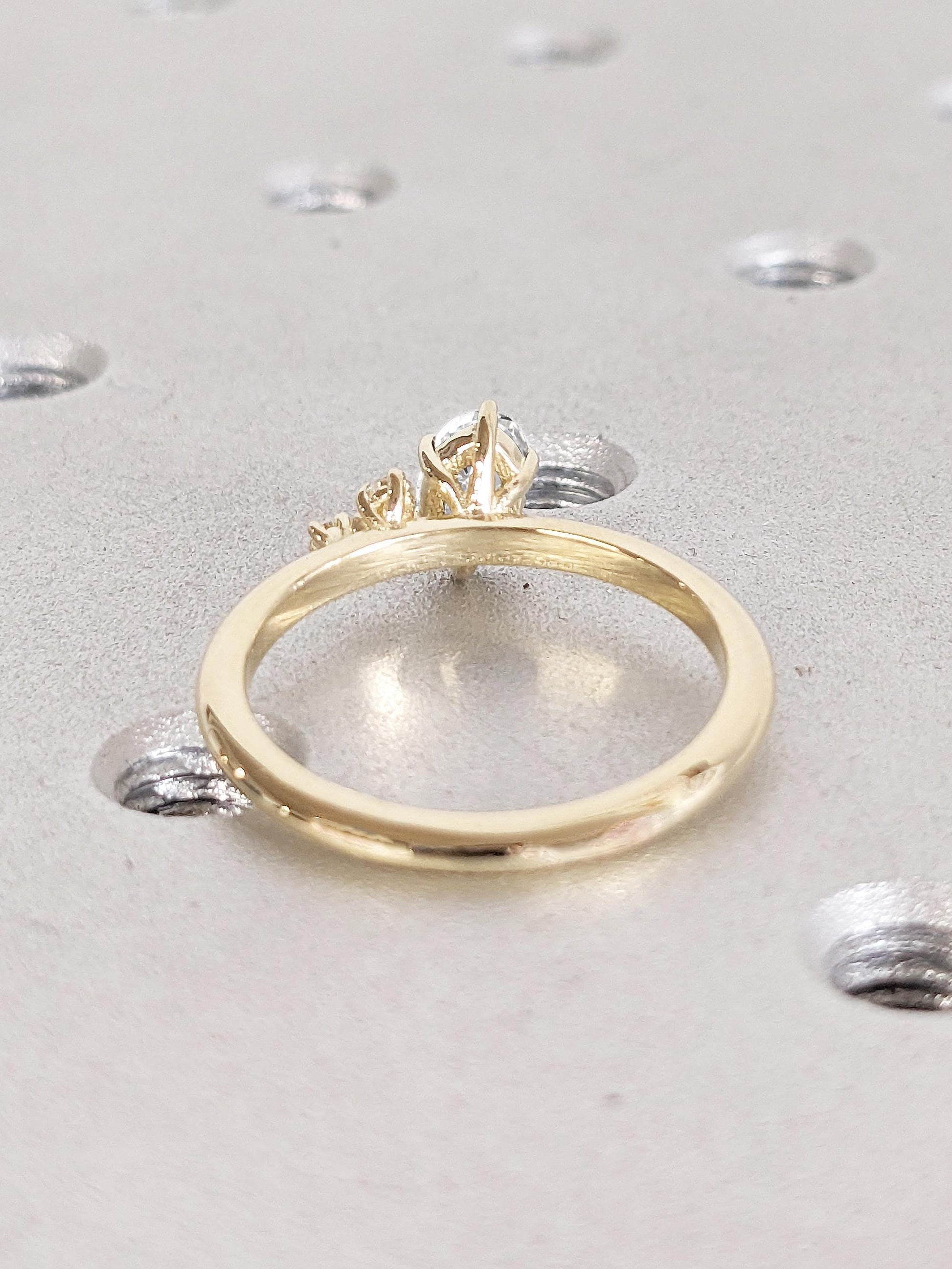 1.2 CT Round Solitaire Moissanite Engagement Ring