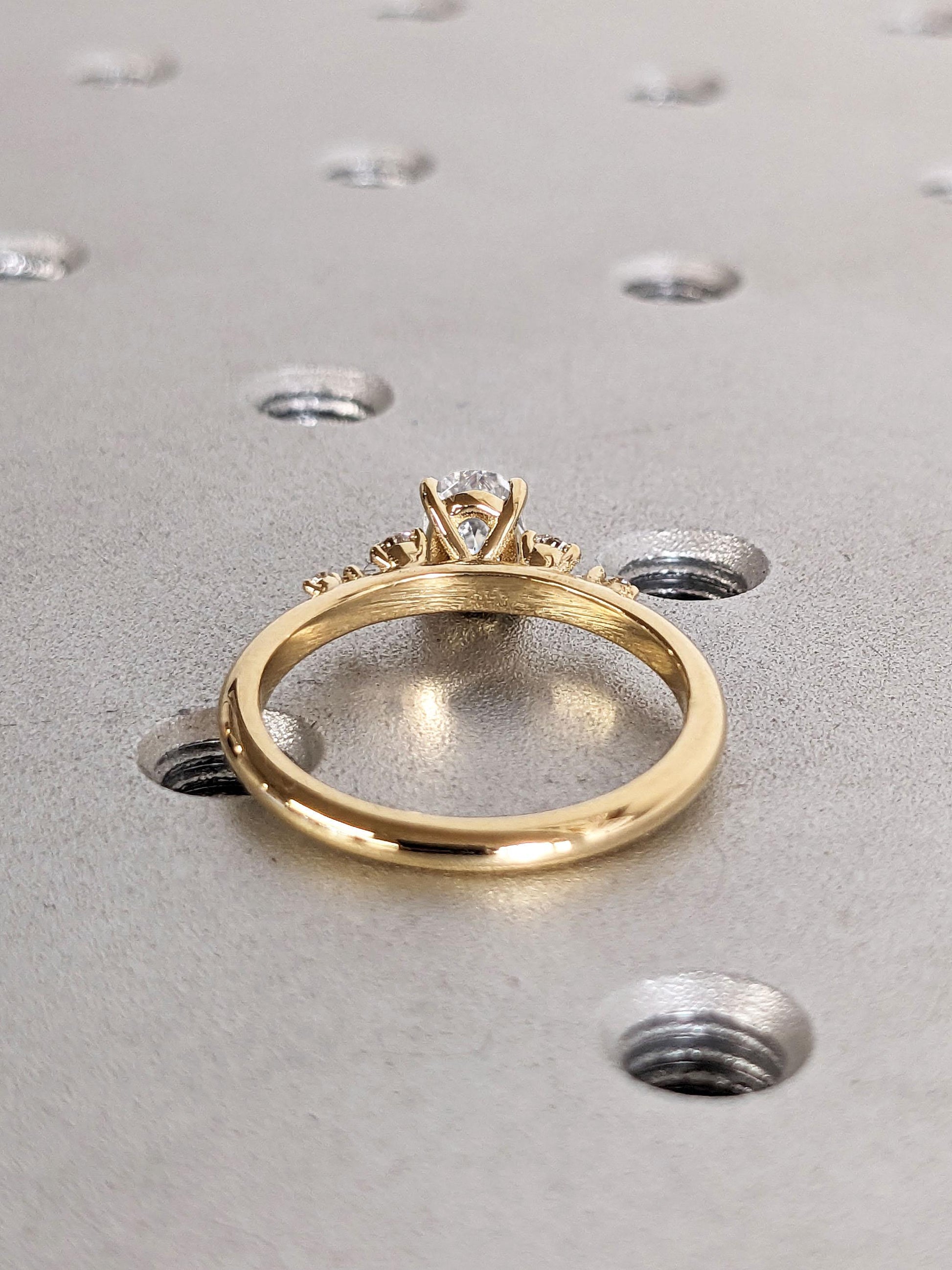 1.2 CT Round Solitaire Moissanite Engagement Ring