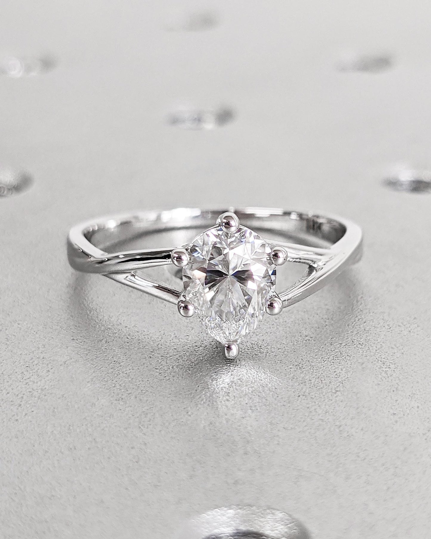 1.2 CT Round Solitaire Moissanite Engagement Ring