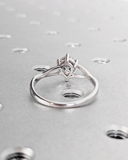 1.2 CT Round Solitaire Moissanite Engagement Ring