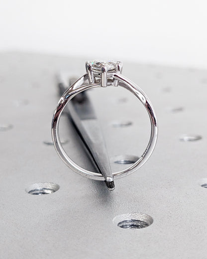 1.2 CT Round Solitaire Moissanite Engagement Ring