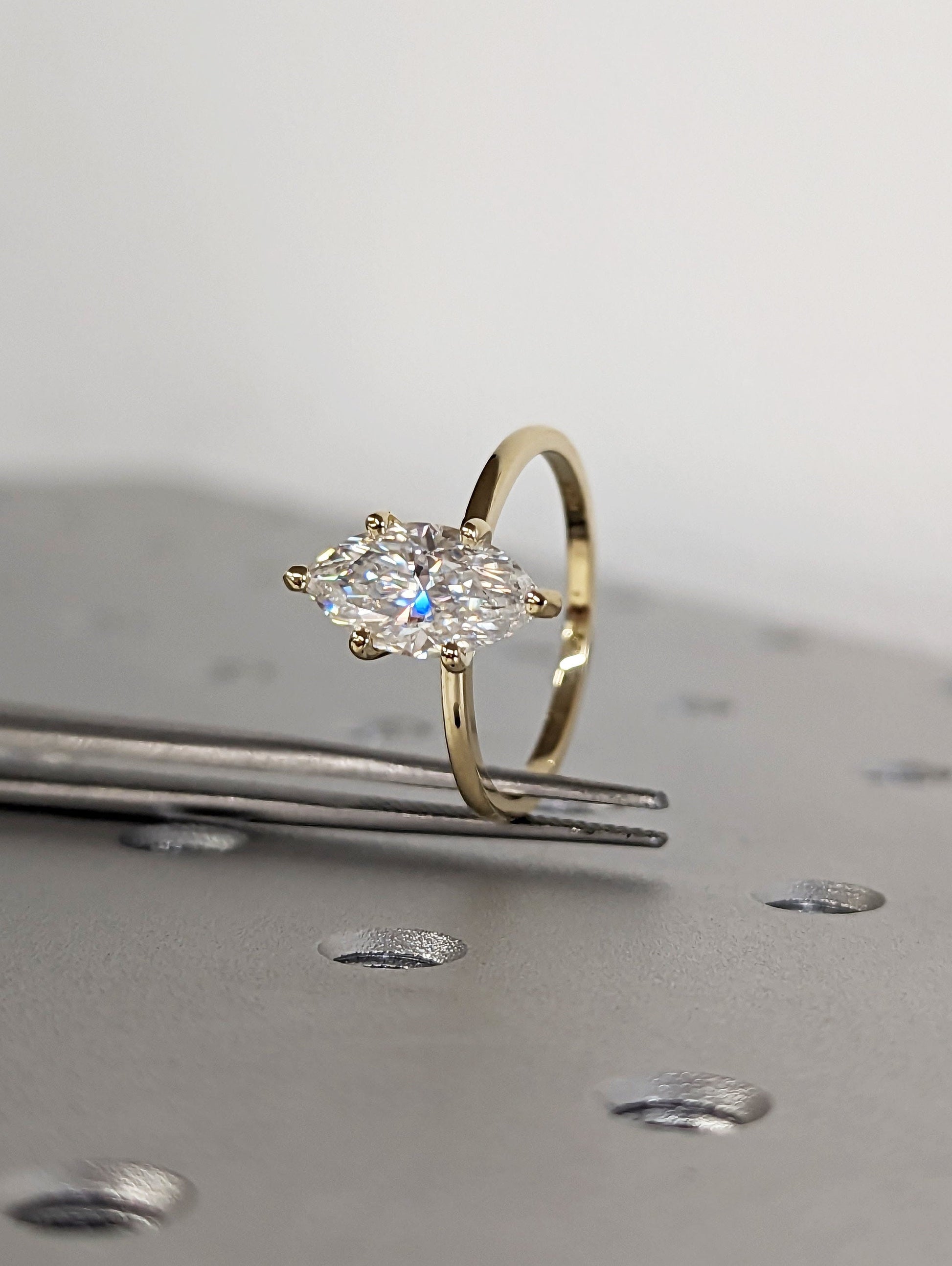 1.2 CT Round Solitaire Moissanite Engagement Ring