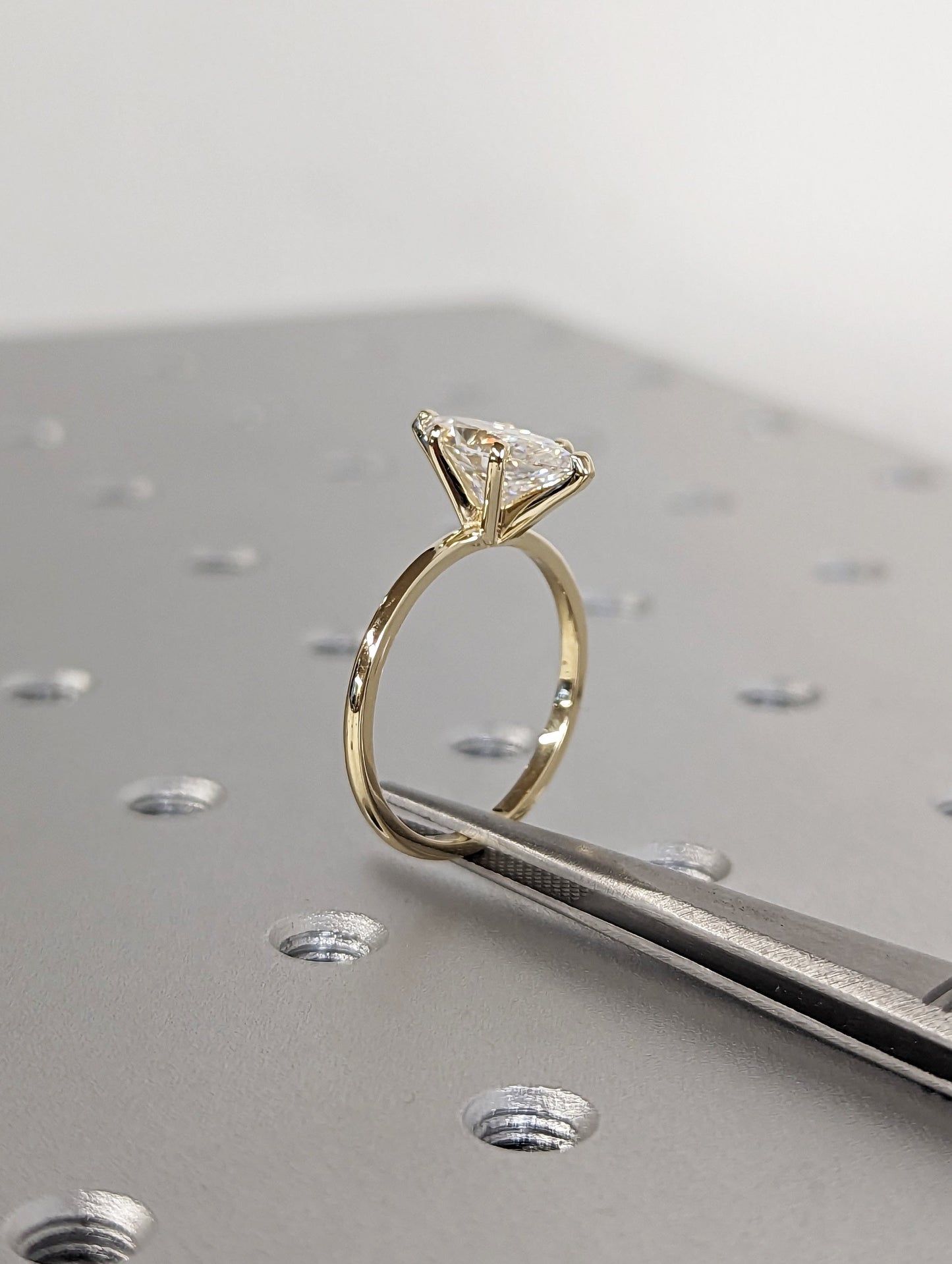 1.2 CT Round Solitaire Moissanite Engagement Ring