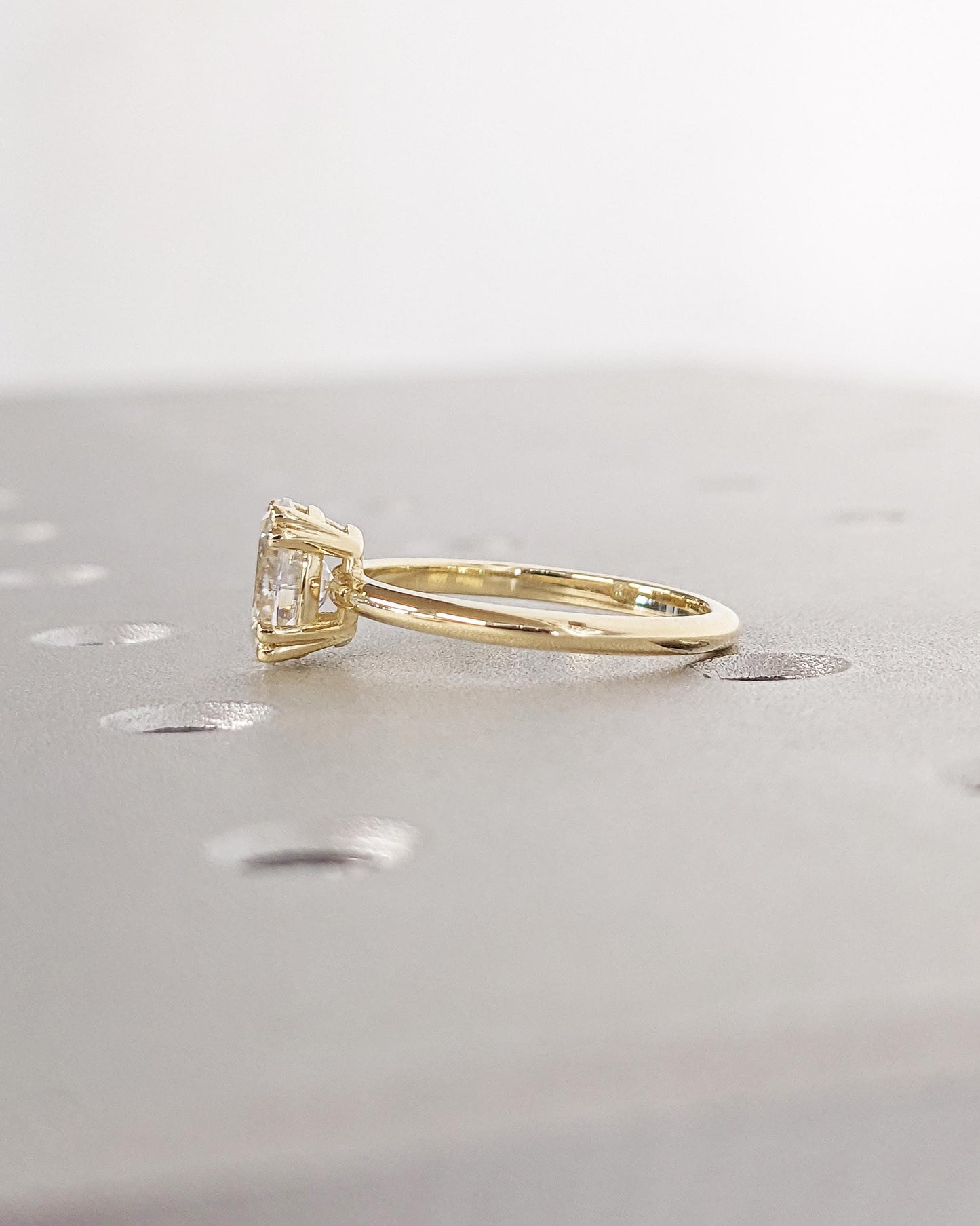1.2 CT Round Solitaire Moissanite Engagement Ring