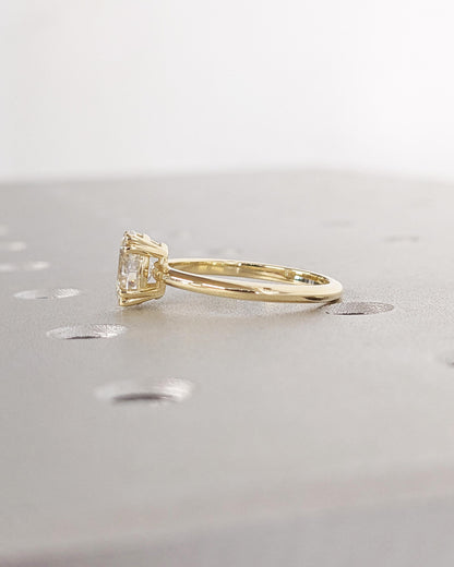 1.2 CT Round Solitaire Moissanite Engagement Ring