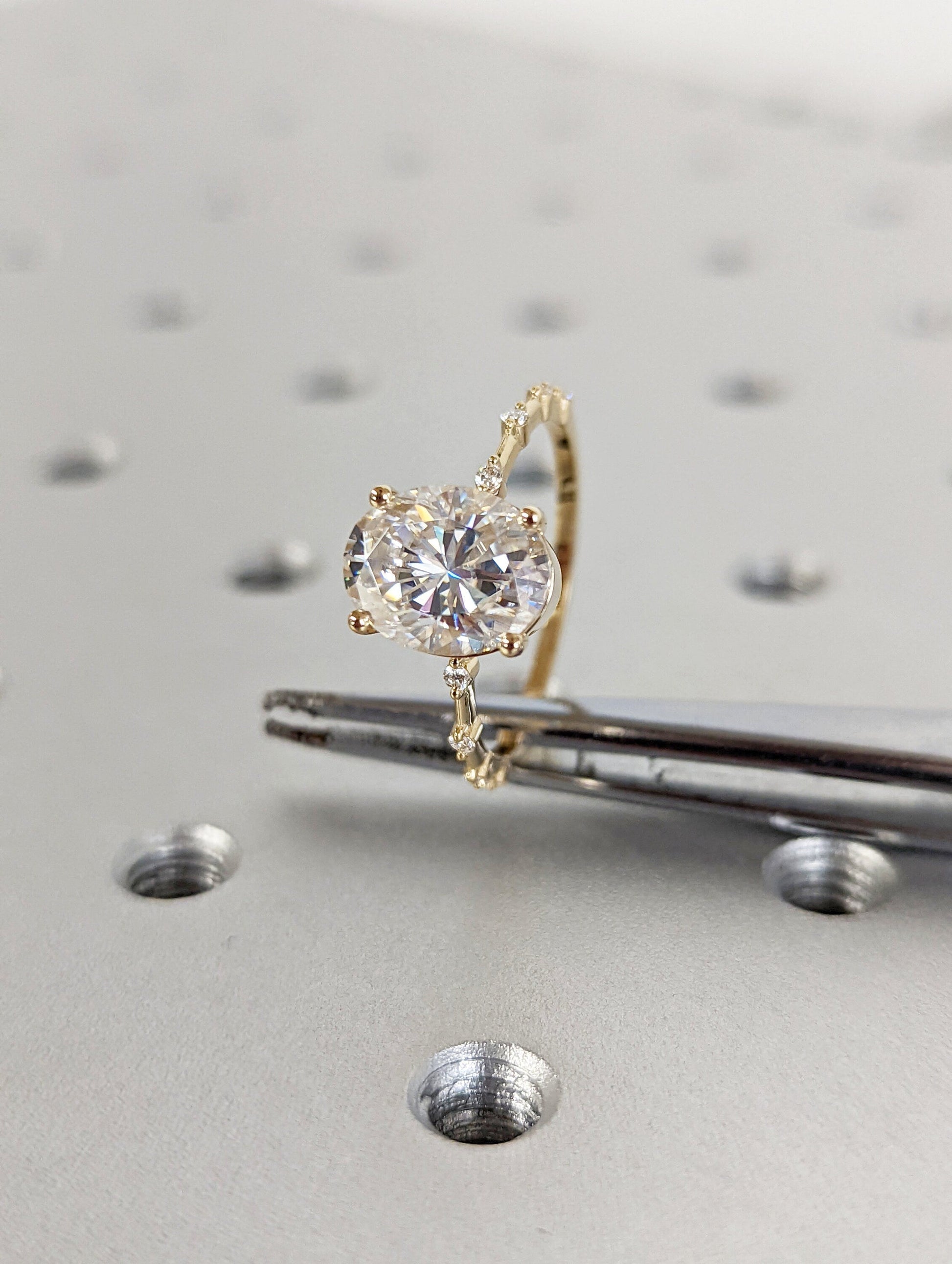 1.2 CT Round Solitaire Moissanite Engagement Ring