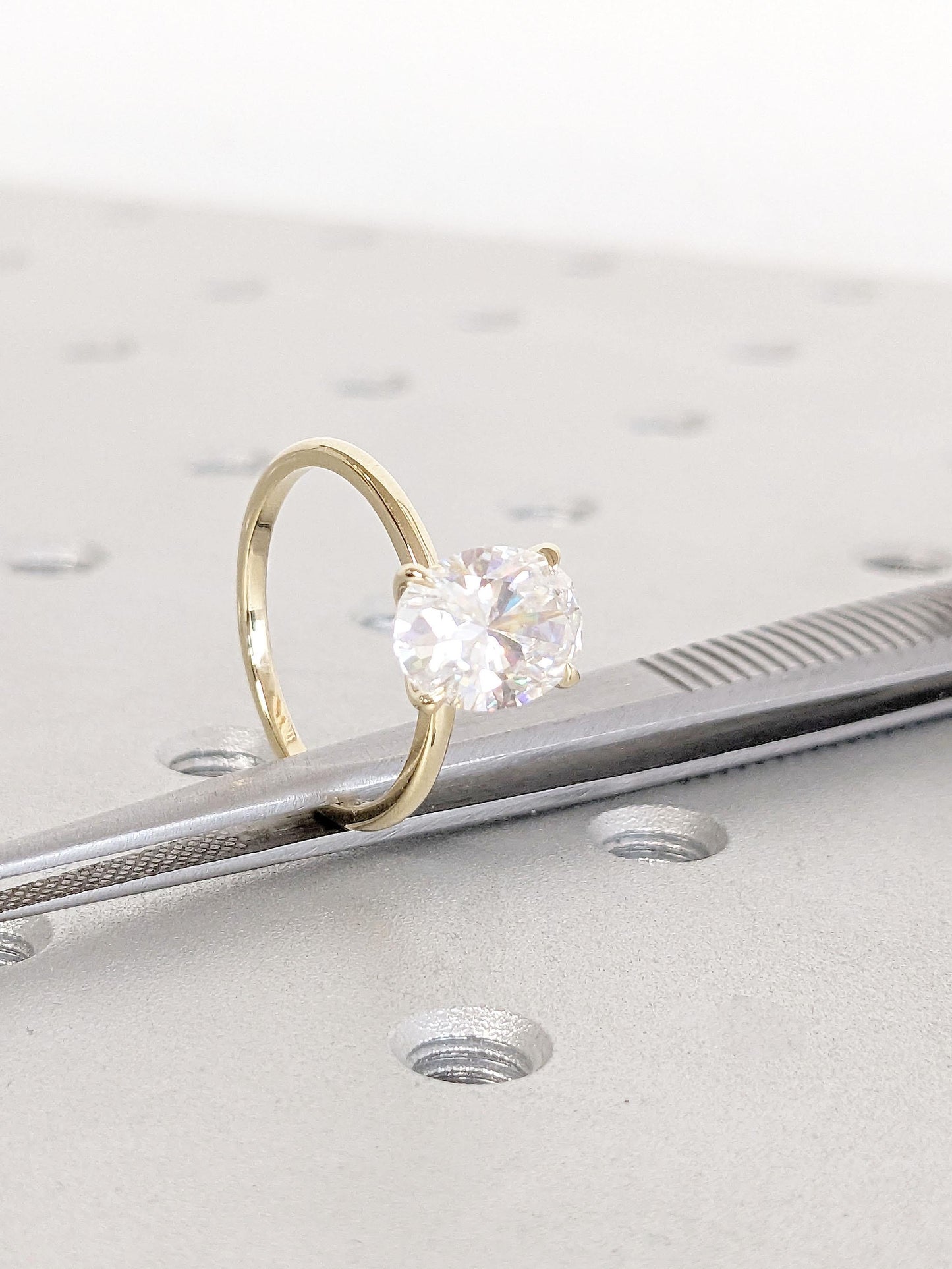 1.2 CT Round Solitaire Moissanite Engagement Ring