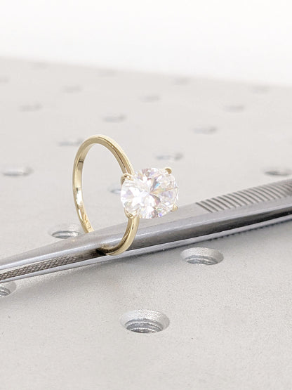1.2 CT Round Solitaire Moissanite Engagement Ring