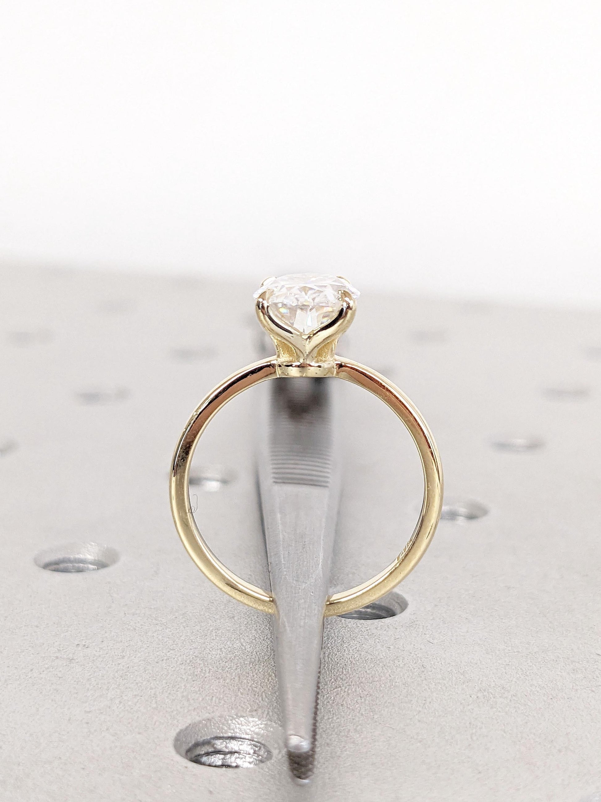 1.2 CT Round Solitaire Moissanite Engagement Ring
