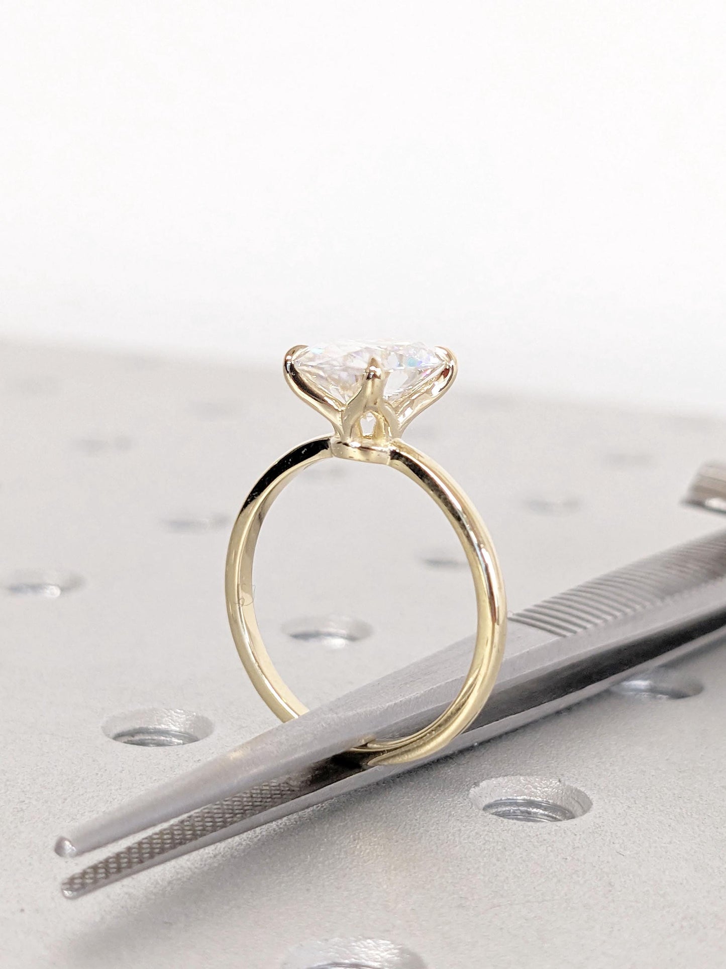 1.2 CT Round Solitaire Moissanite Engagement Ring