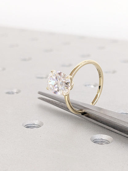 1.2 CT Round Solitaire Moissanite Engagement Ring