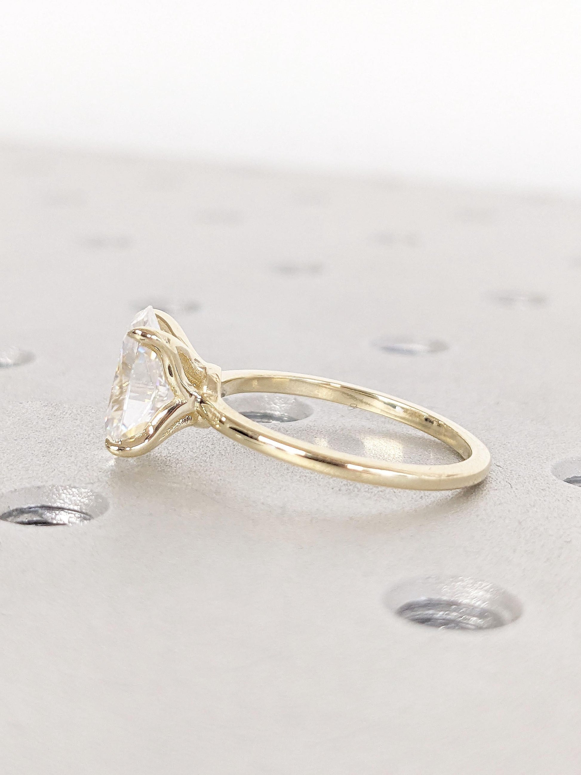 1.2 CT Round Solitaire Moissanite Engagement Ring