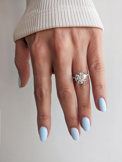 1.2 CT Round Solitaire Moissanite Engagement Ring