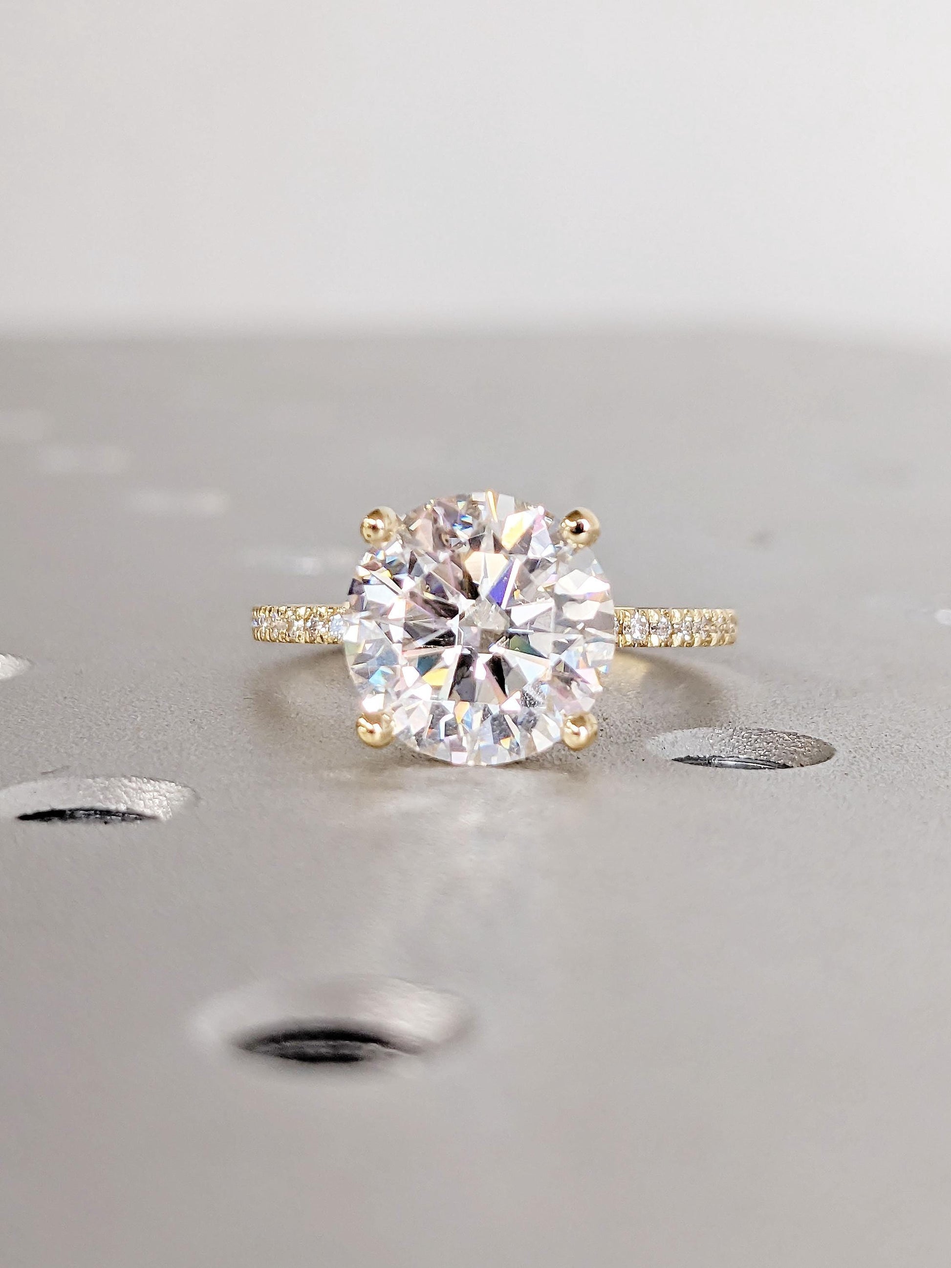 1.2 CT Round Solitaire Moissanite Engagement Ring