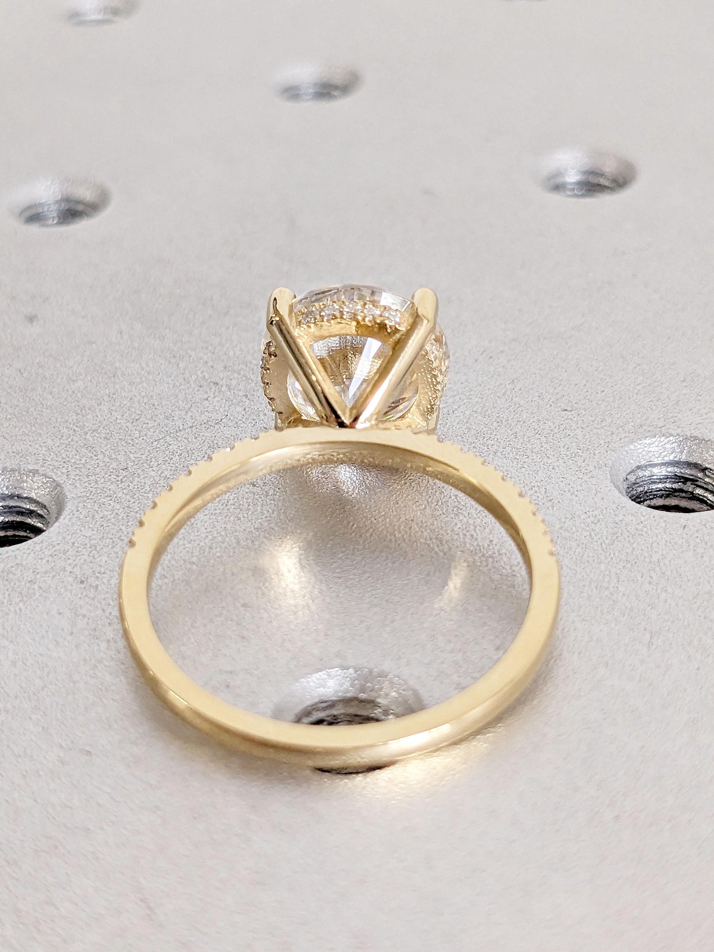 1.2 CT Round Solitaire Moissanite Engagement Ring