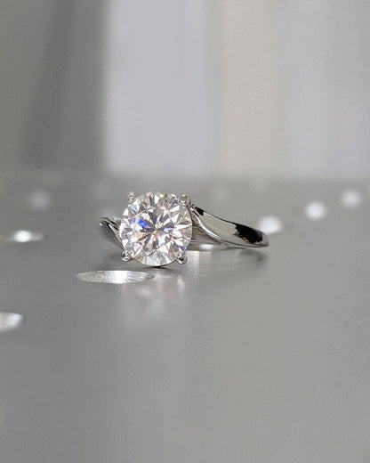 1.2 CT Round Solitaire Moissanite Engagement Ring