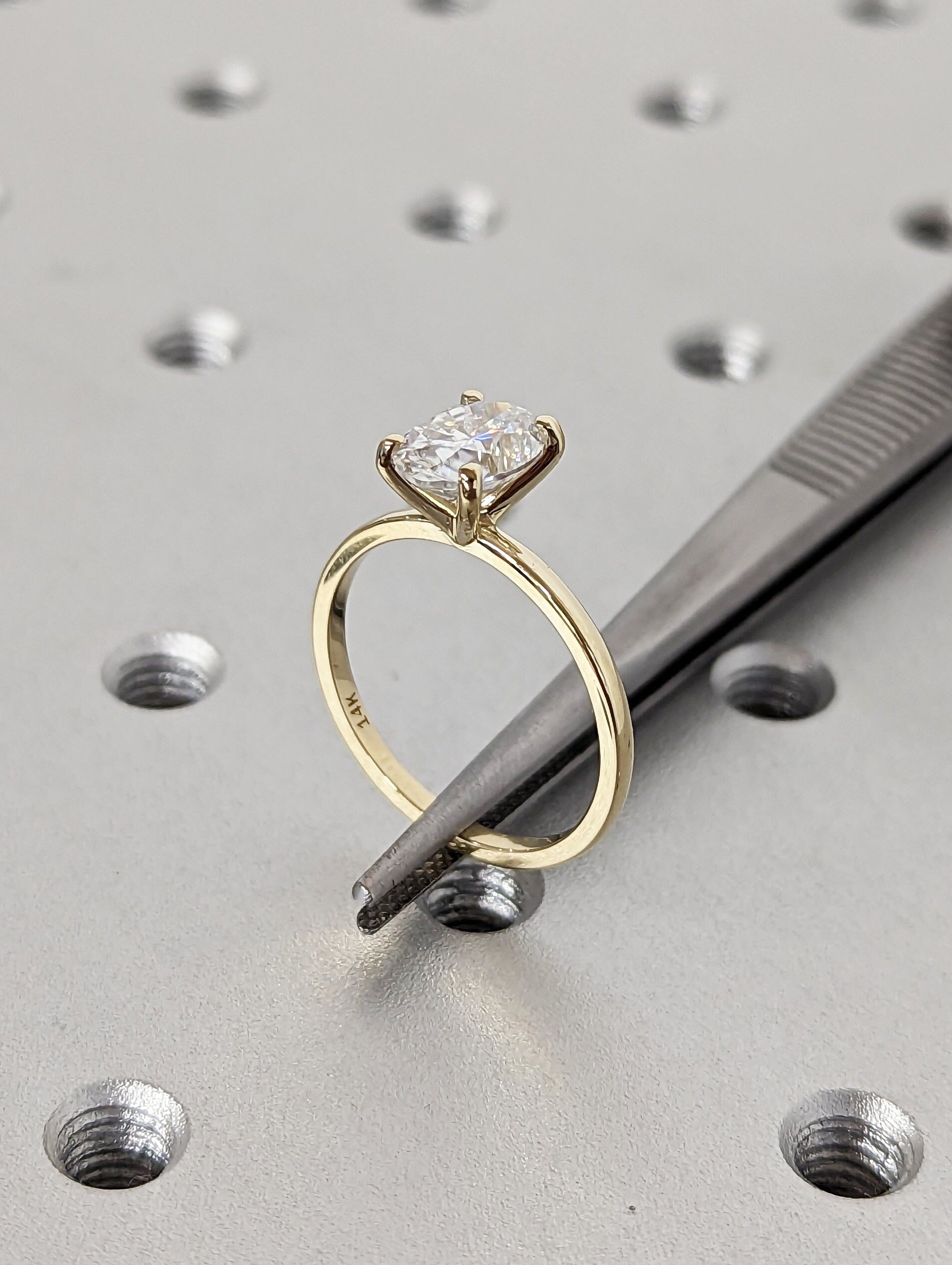 1.2 CT Round Solitaire Moissanite Engagement Ring