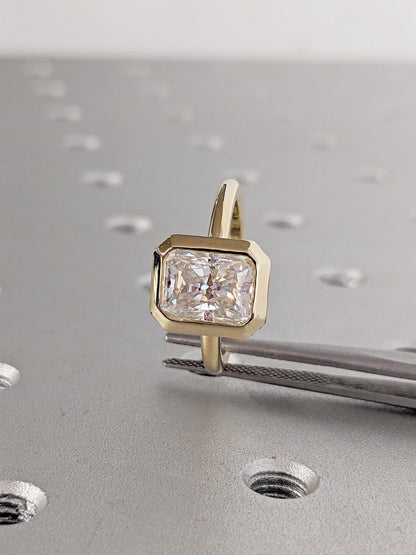 1.2 CT Round Solitaire Moissanite Engagement Ring