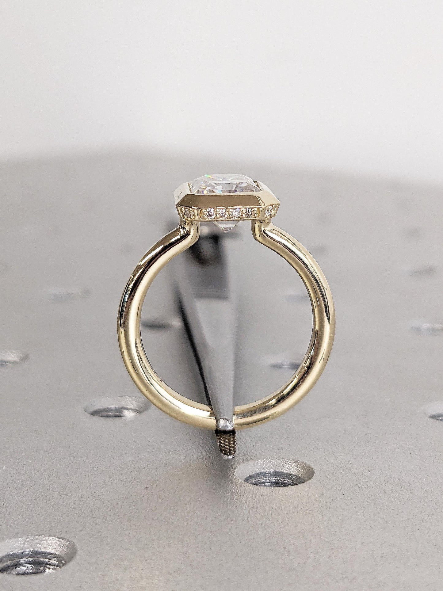 1.2 CT Round Solitaire Moissanite Engagement Ring