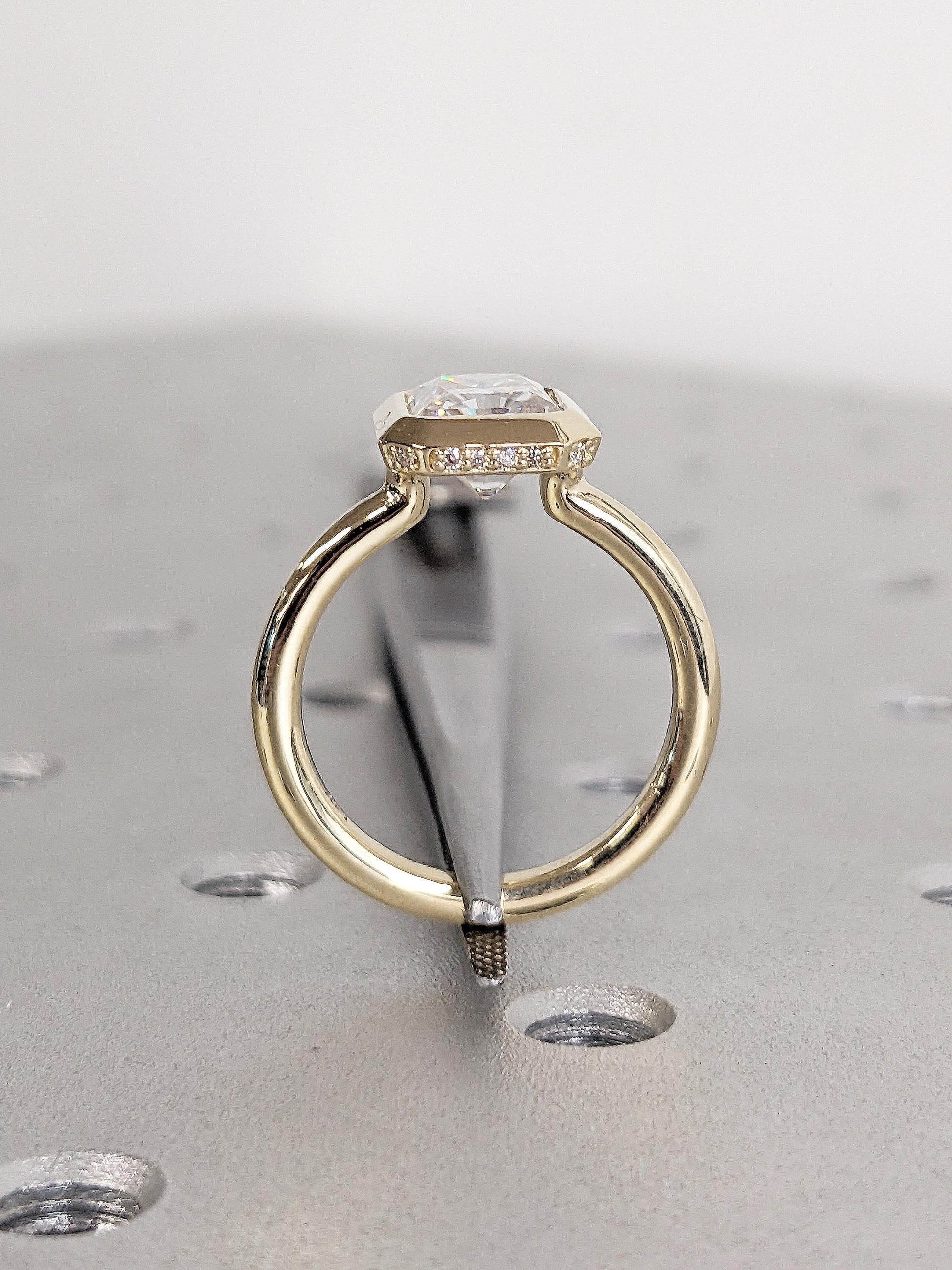 1.2 CT Round Solitaire Moissanite Engagement Ring