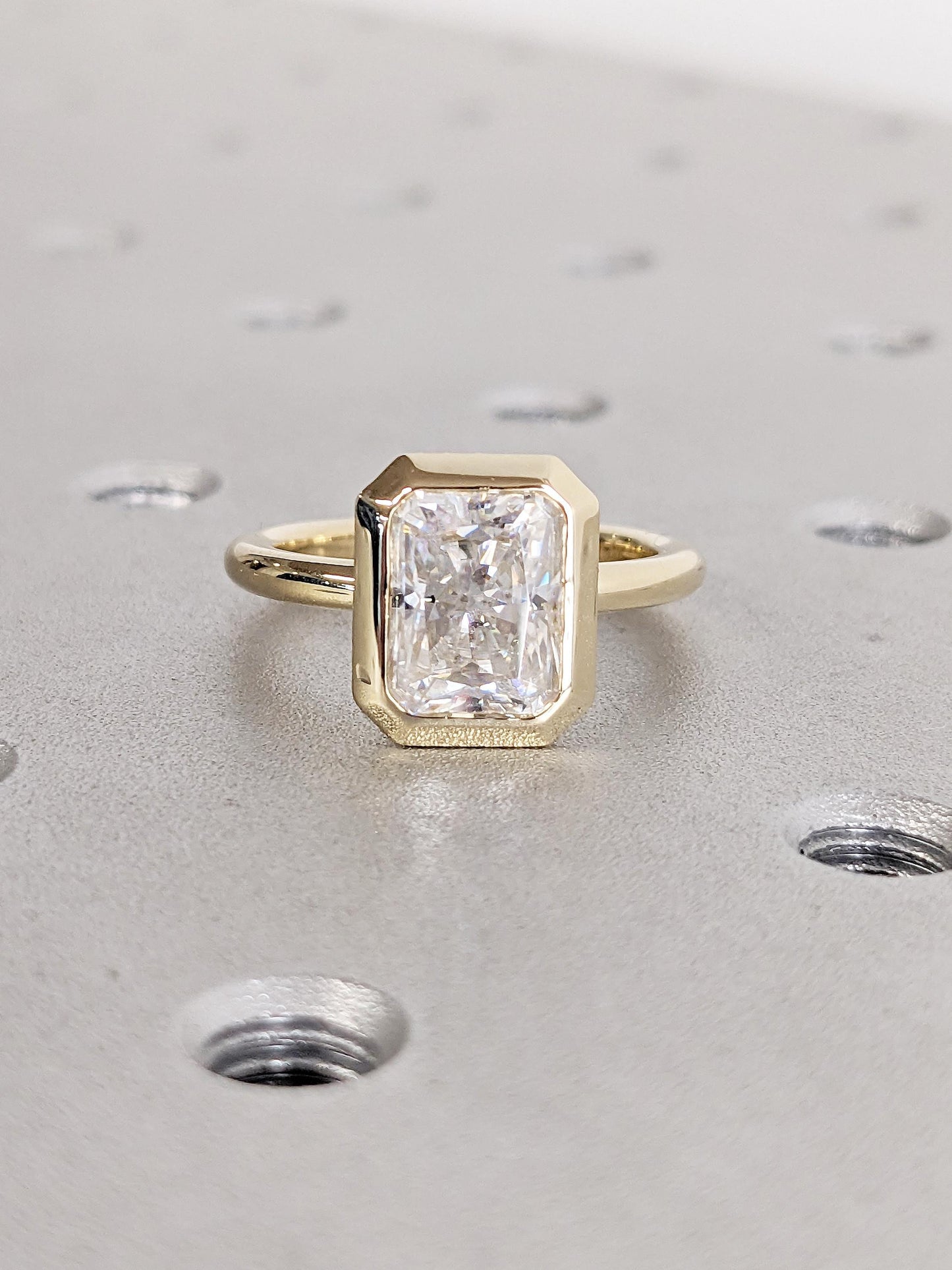 1.2 CT Round Solitaire Moissanite Engagement Ring