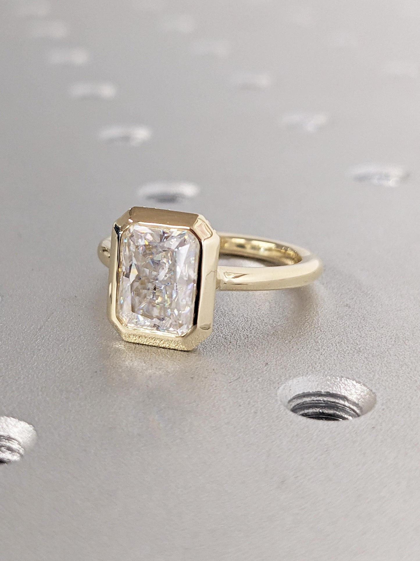 1.2 CT Round Solitaire Moissanite Engagement Ring