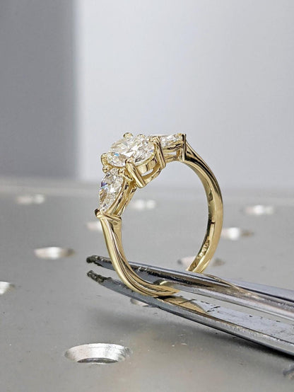 1.2 CT Round Solitaire Moissanite Engagement Ring