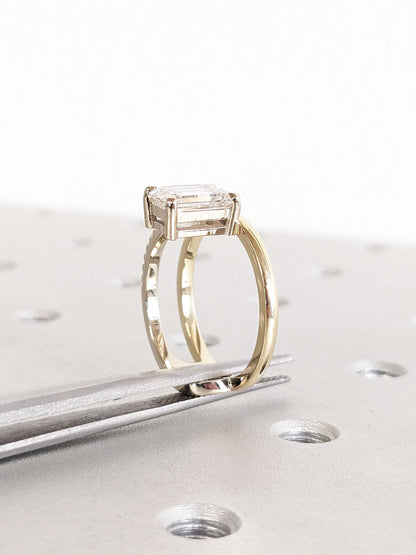 1.2 CT Round Solitaire Moissanite Engagement Ring