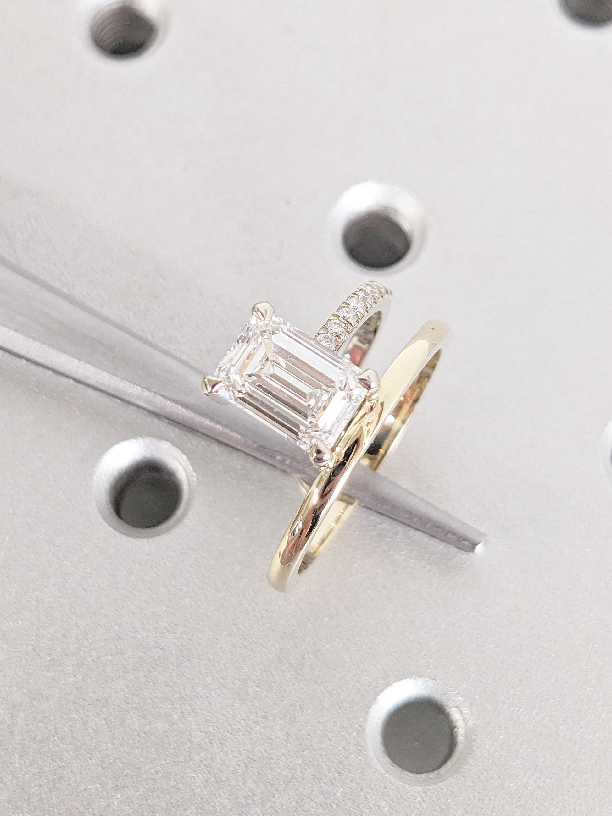 1.2 CT Round Solitaire Moissanite Engagement Ring