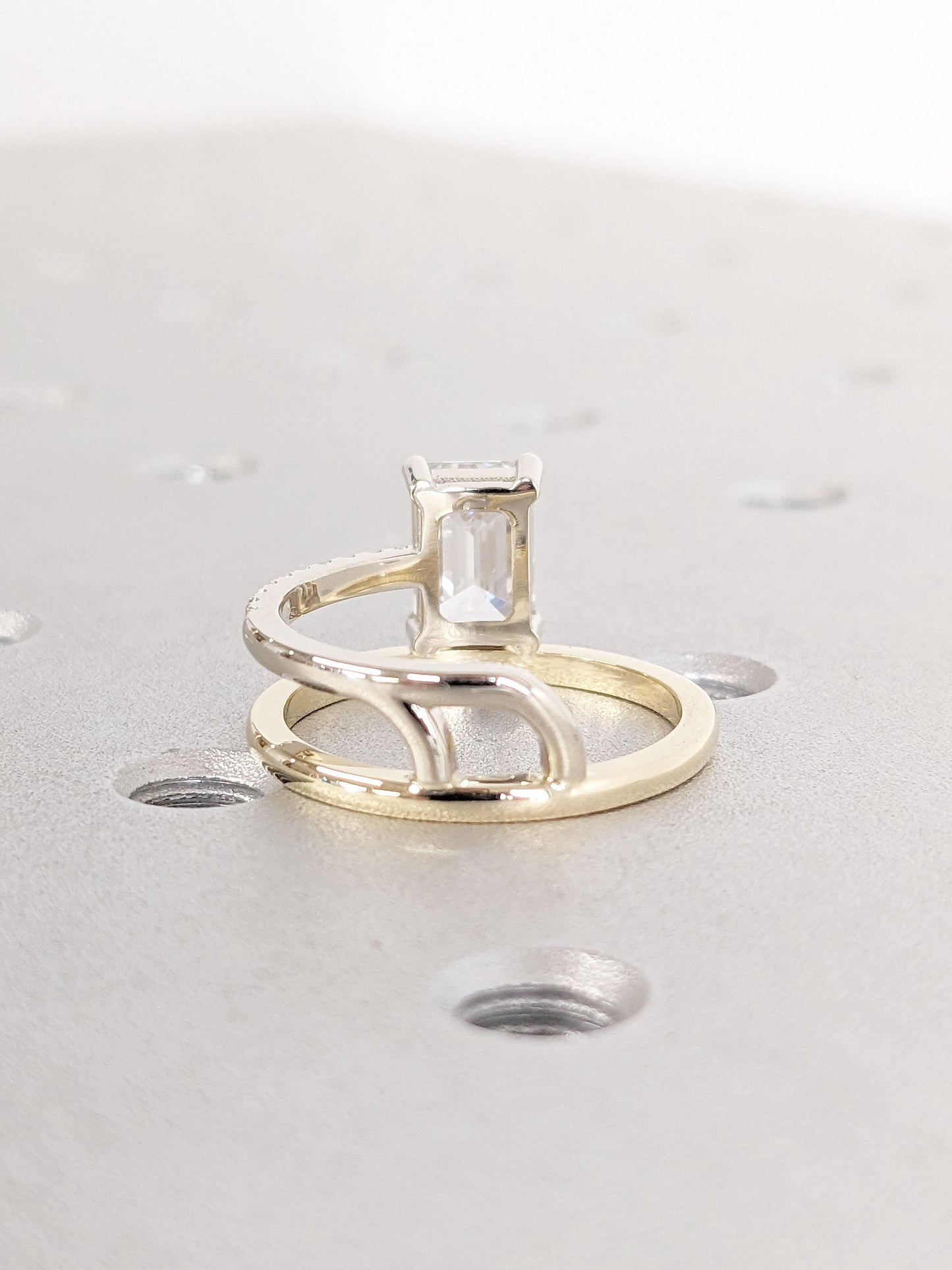 1.2 CT Round Solitaire Moissanite Engagement Ring