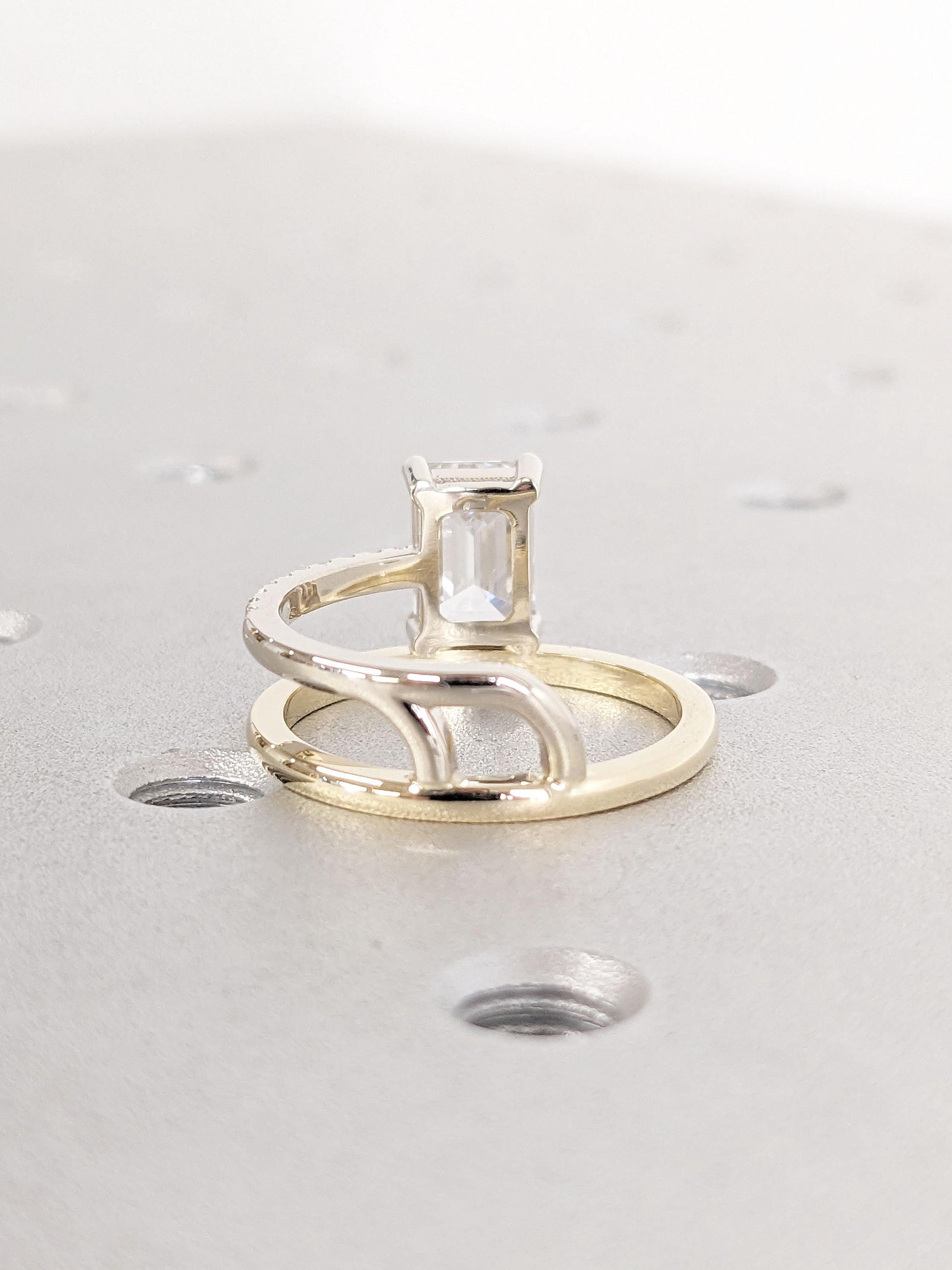 1.2 CT Round Solitaire Moissanite Engagement Ring