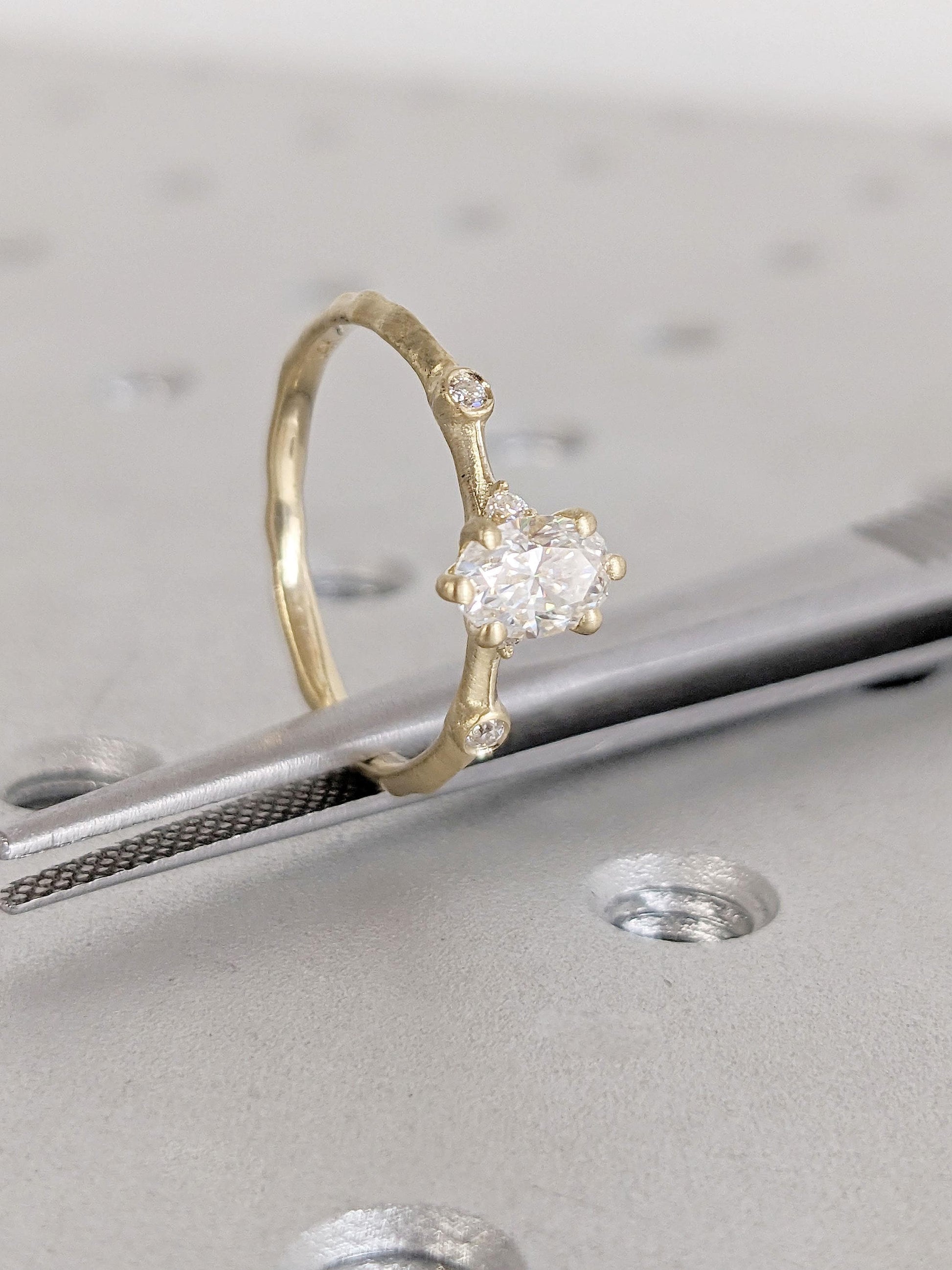 1.2 CT Round Solitaire Moissanite Engagement Ring