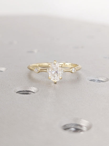 1.2 CT Round Solitaire Moissanite Engagement Ring