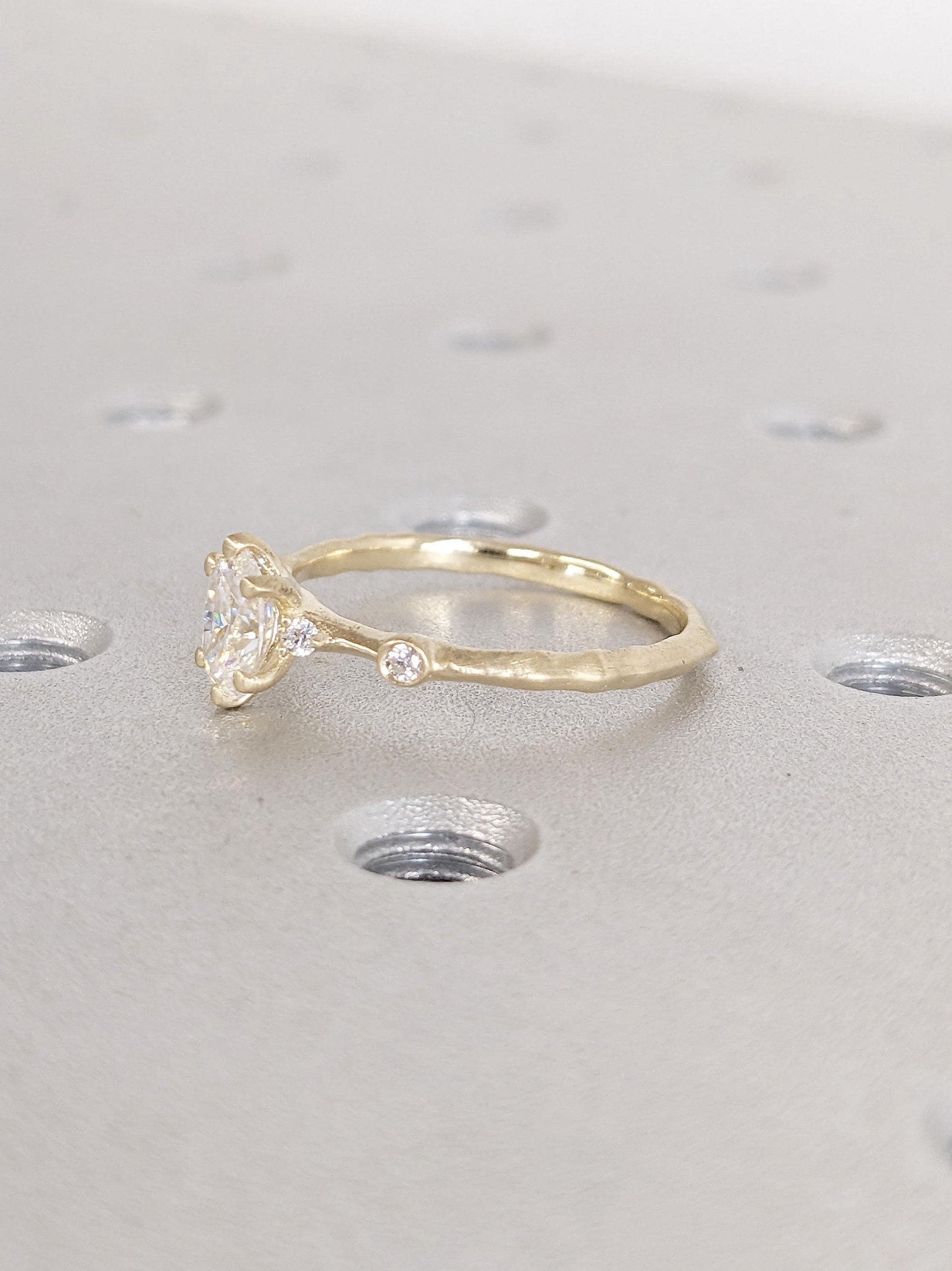 1.2 CT Round Solitaire Moissanite Engagement Ring