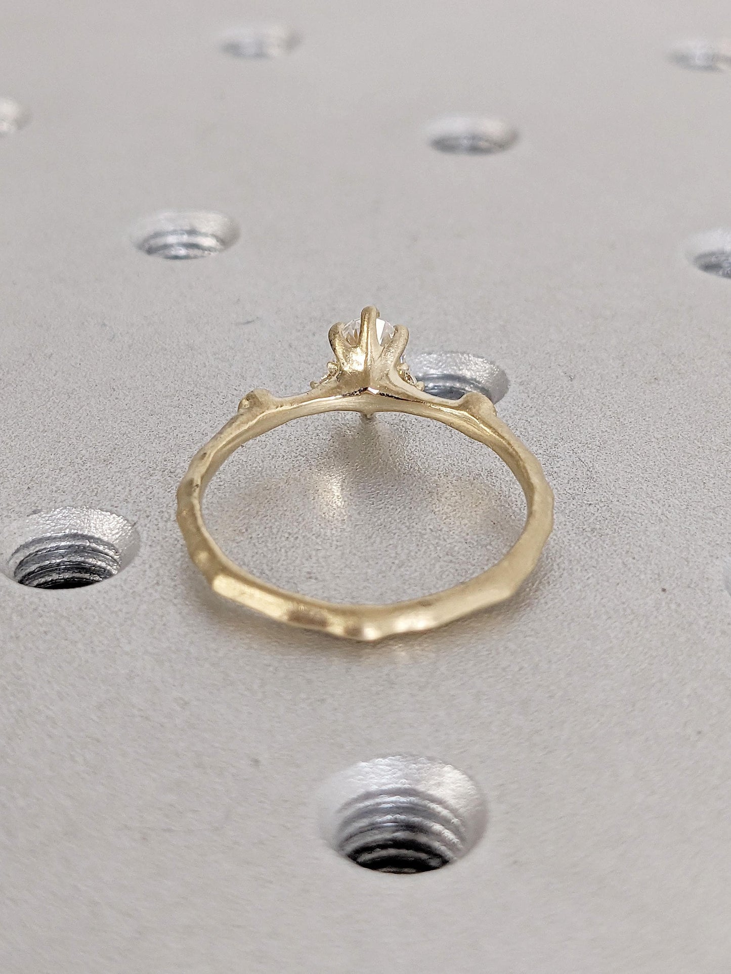 1.2 CT Round Solitaire Moissanite Engagement Ring