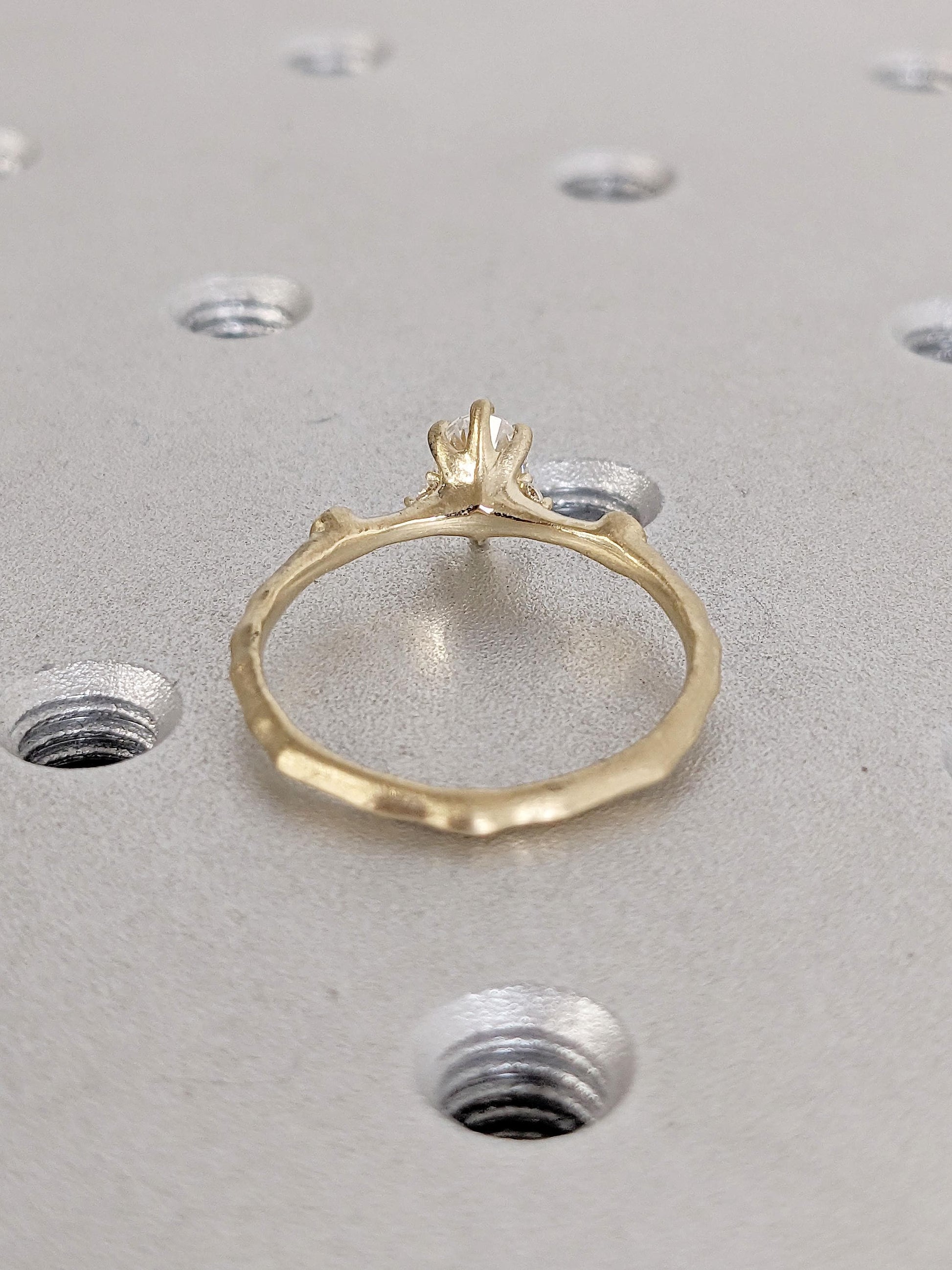 1.2 CT Round Solitaire Moissanite Engagement Ring