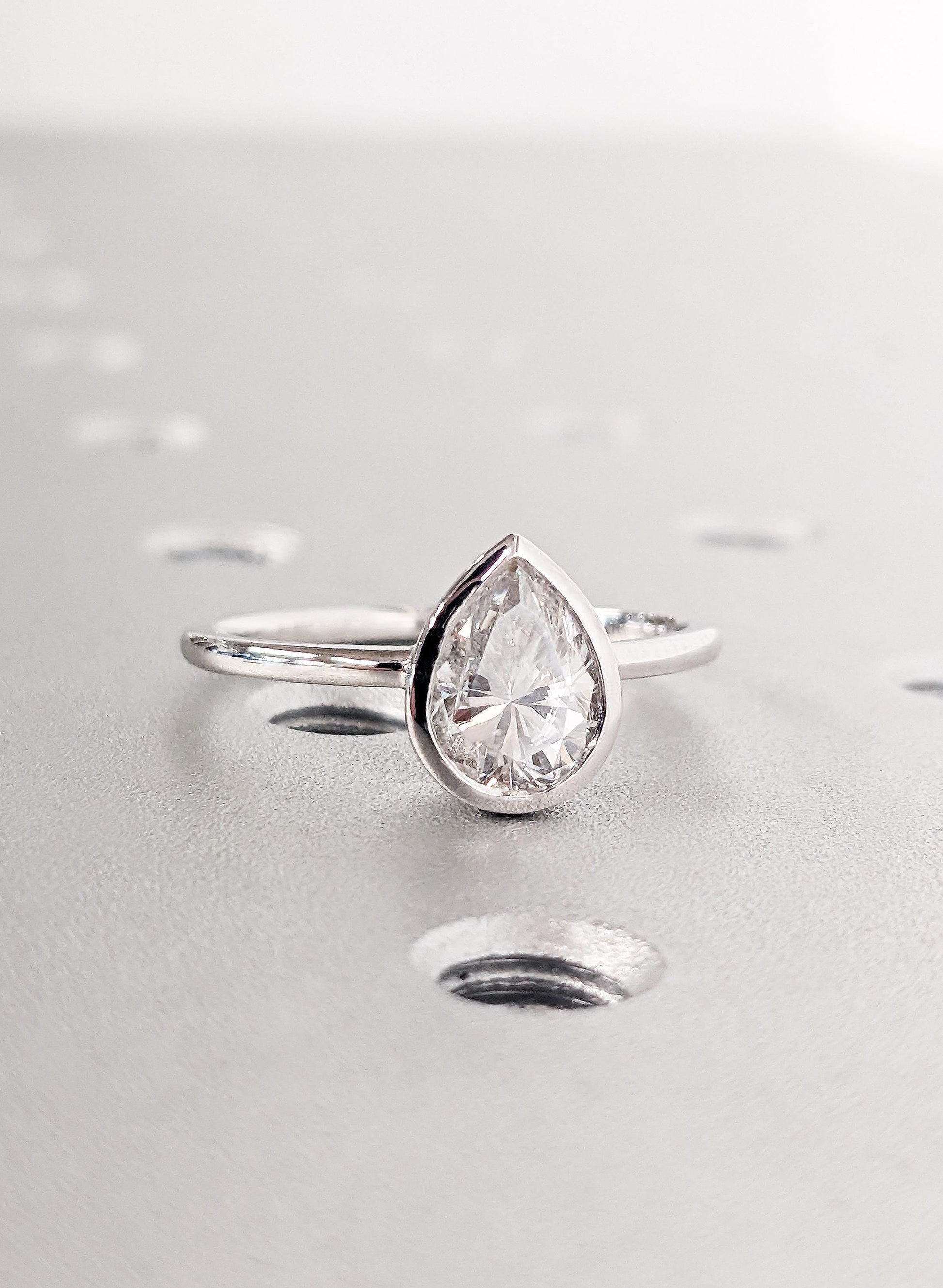 1.2 CT Round Solitaire Moissanite Engagement Ring