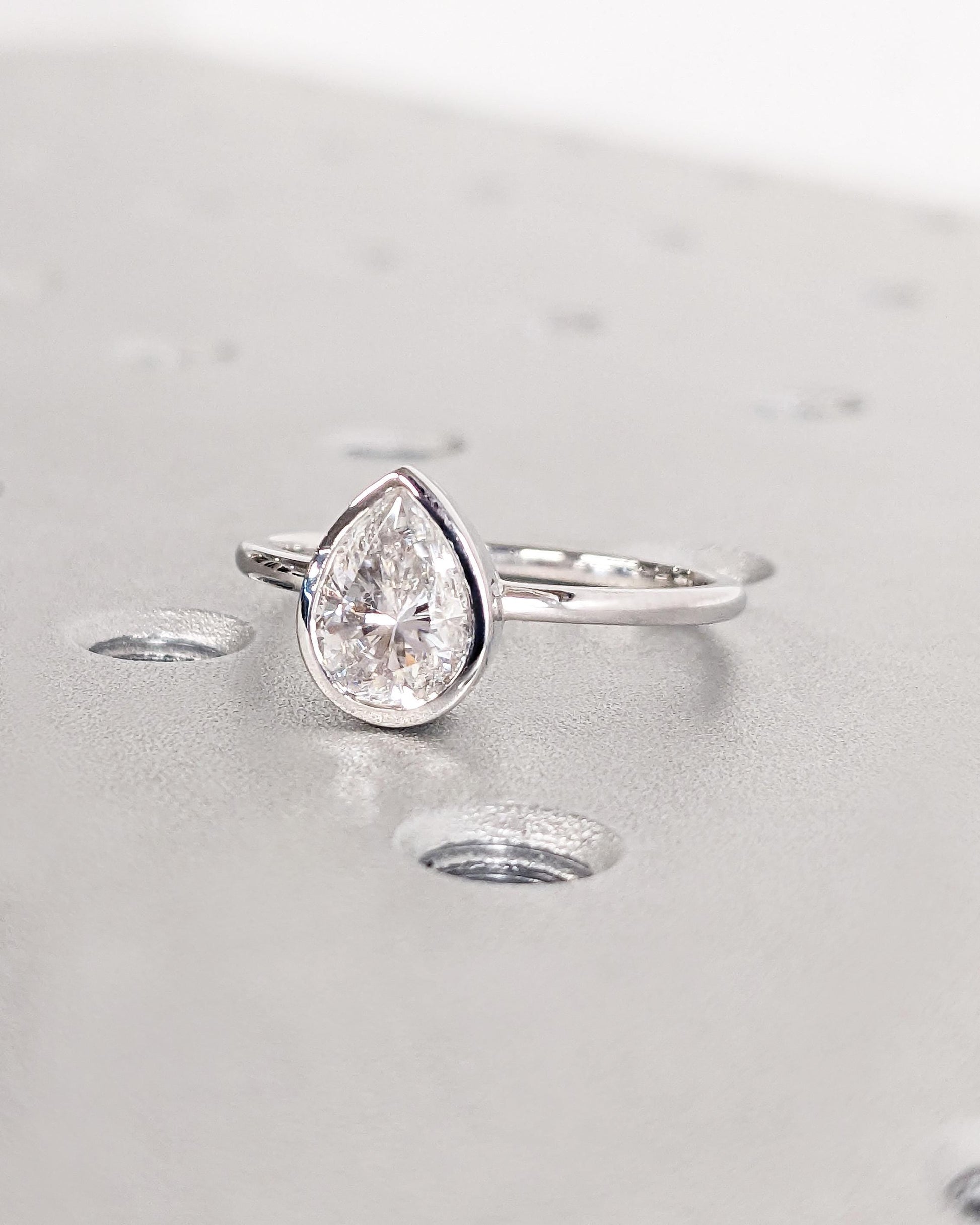 1.2 CT Round Solitaire Moissanite Engagement Ring