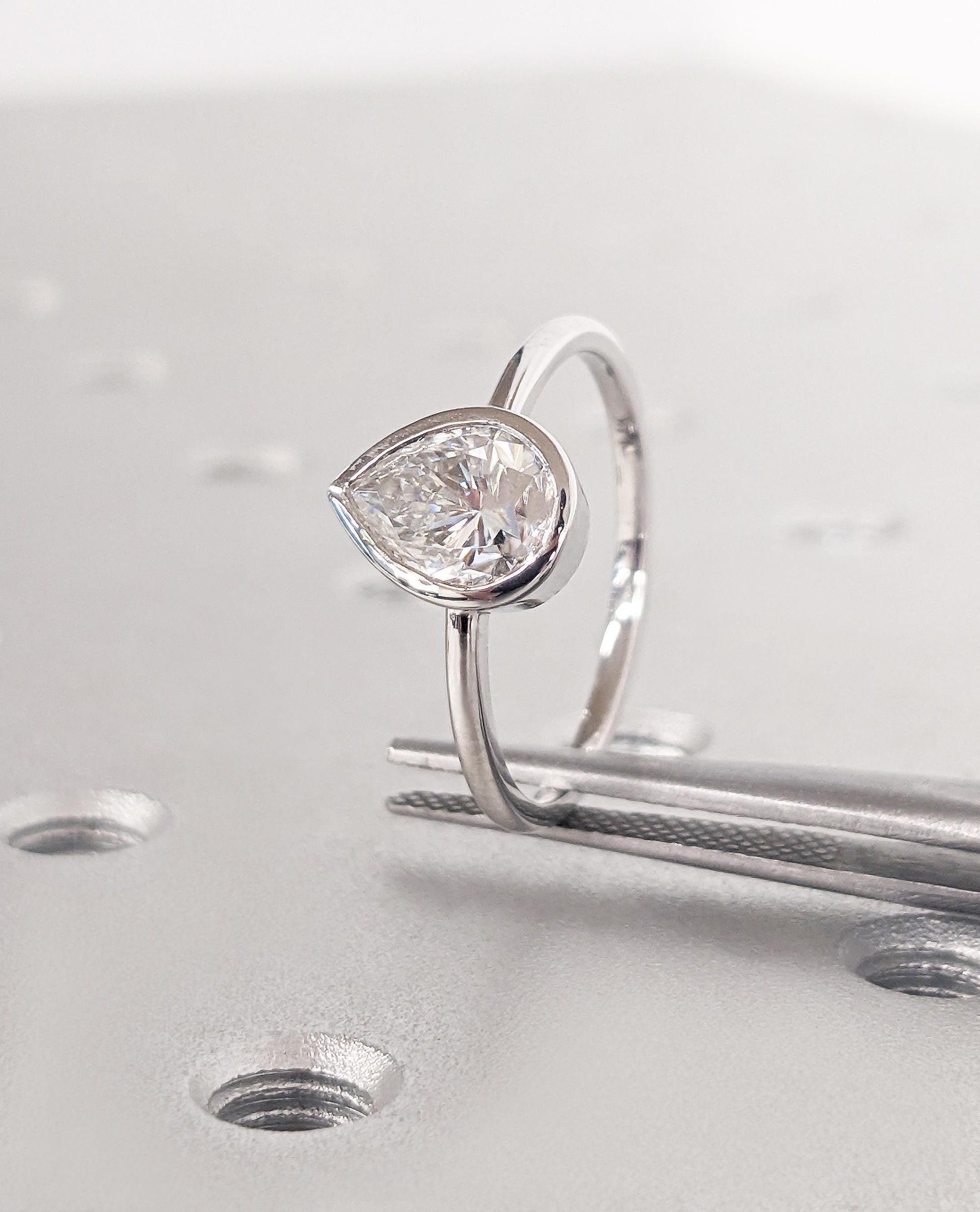 1.2 CT Round Solitaire Moissanite Engagement Ring