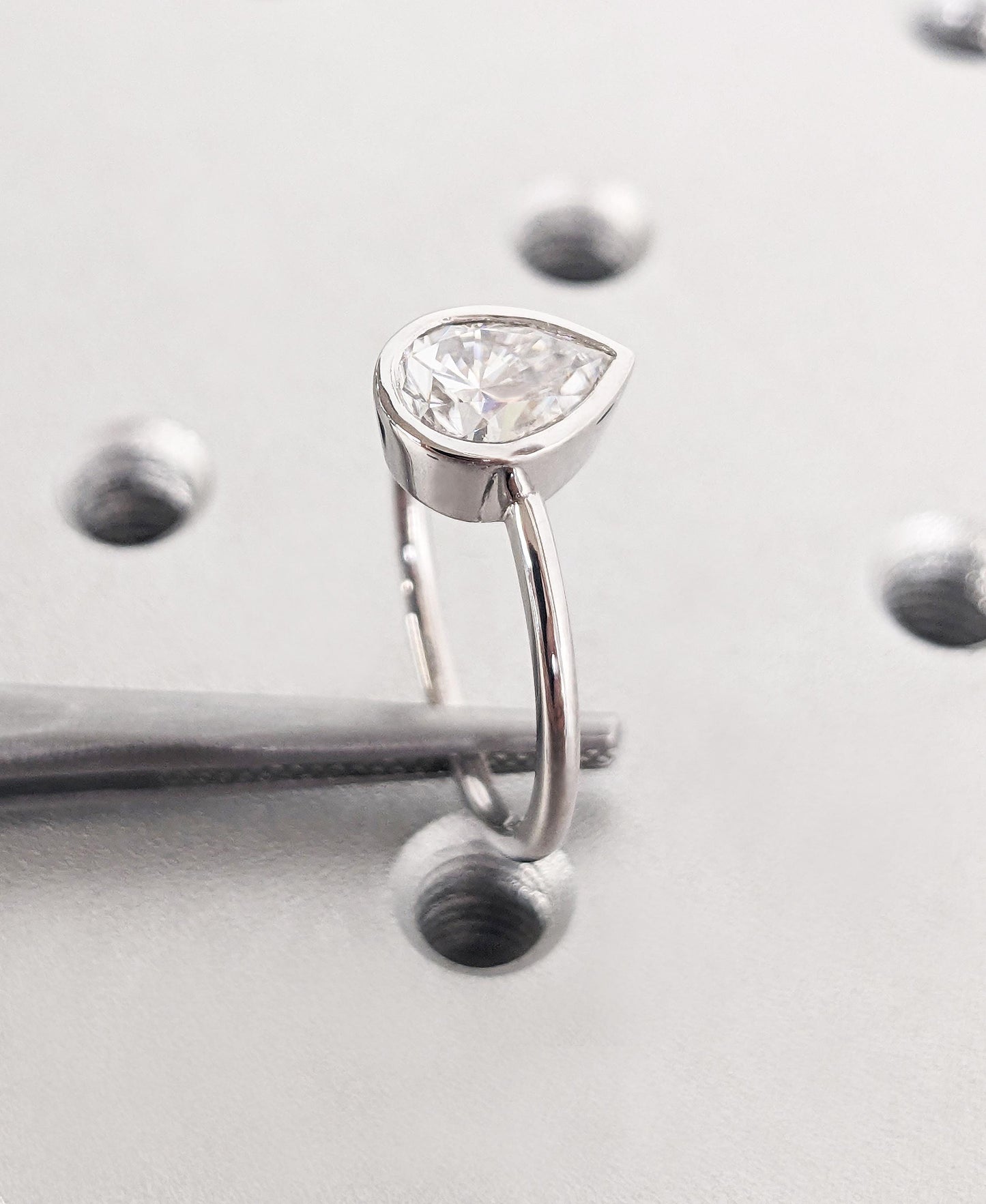 1.2 CT Round Solitaire Moissanite Engagement Ring