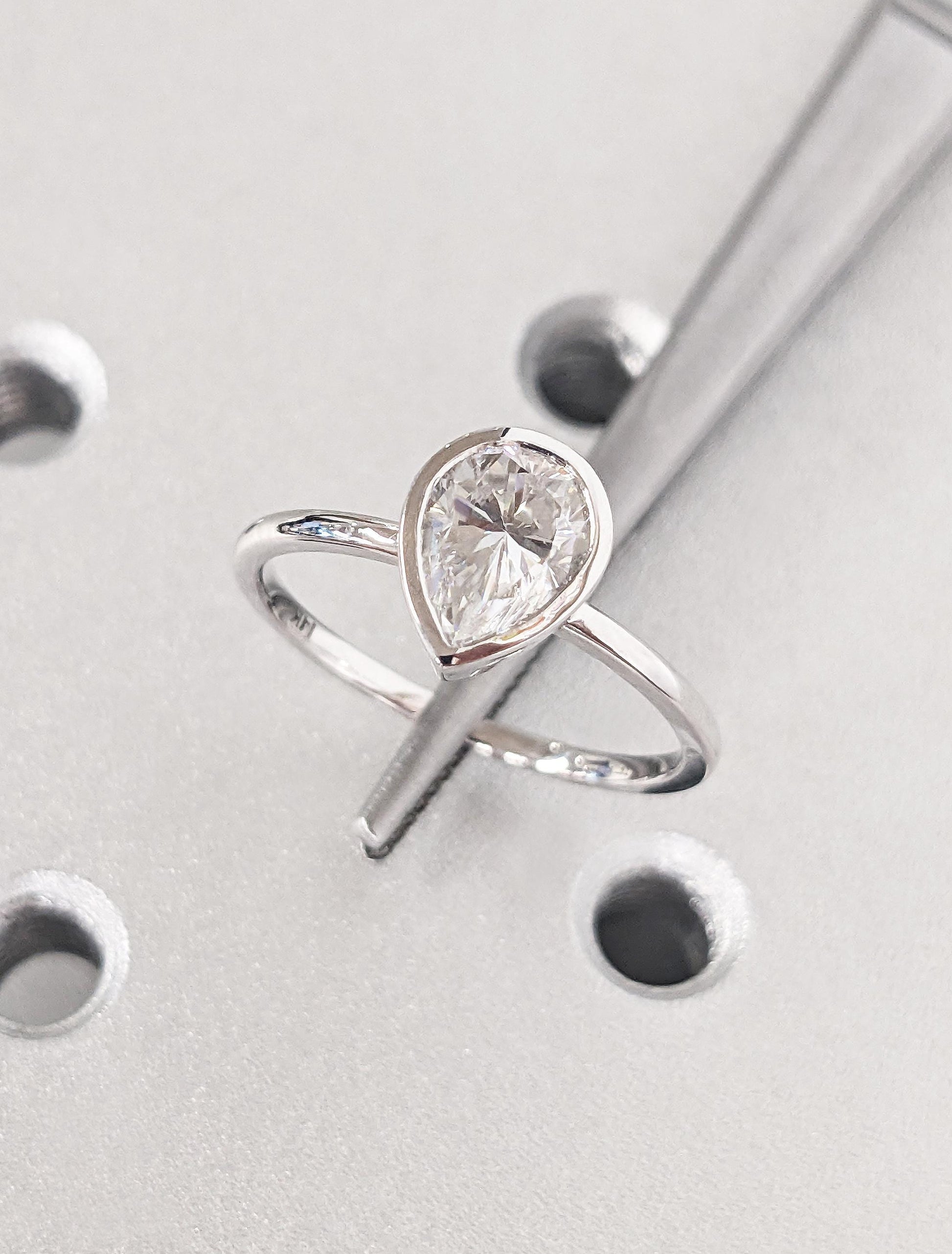 1.2 CT Round Solitaire Moissanite Engagement Ring