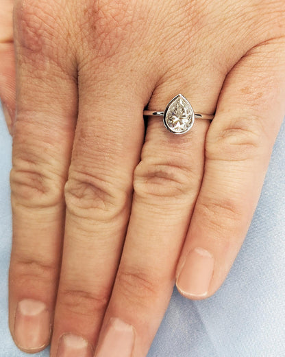 1.2 CT Round Solitaire Moissanite Engagement Ring