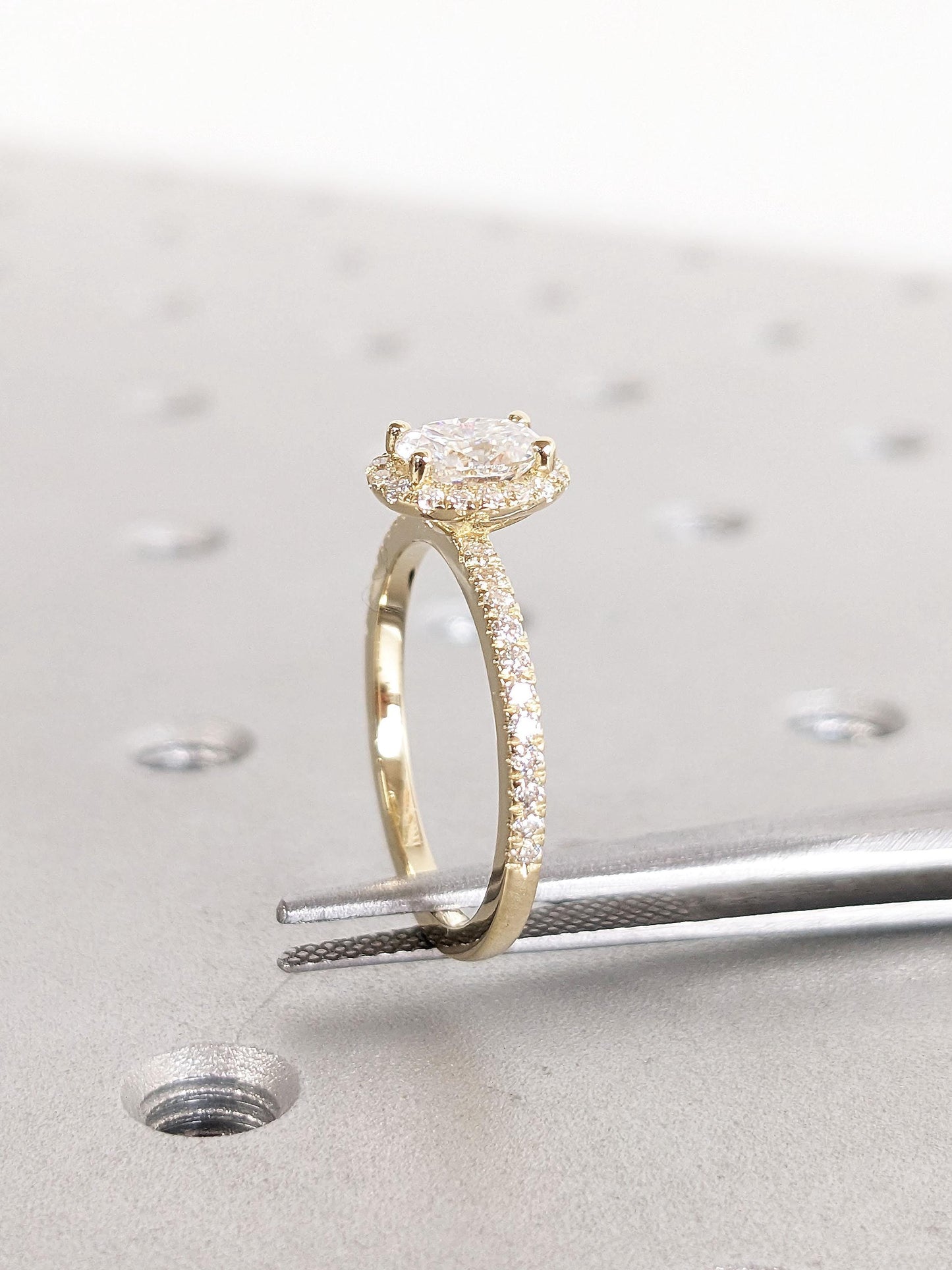 1.2 CT Round Solitaire Moissanite Engagement Ring