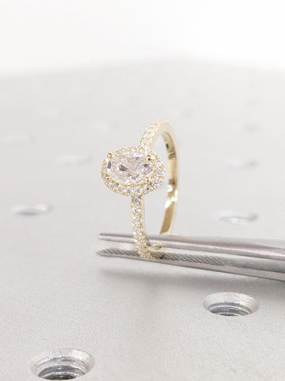 1.2 CT Round Solitaire Moissanite Engagement Ring