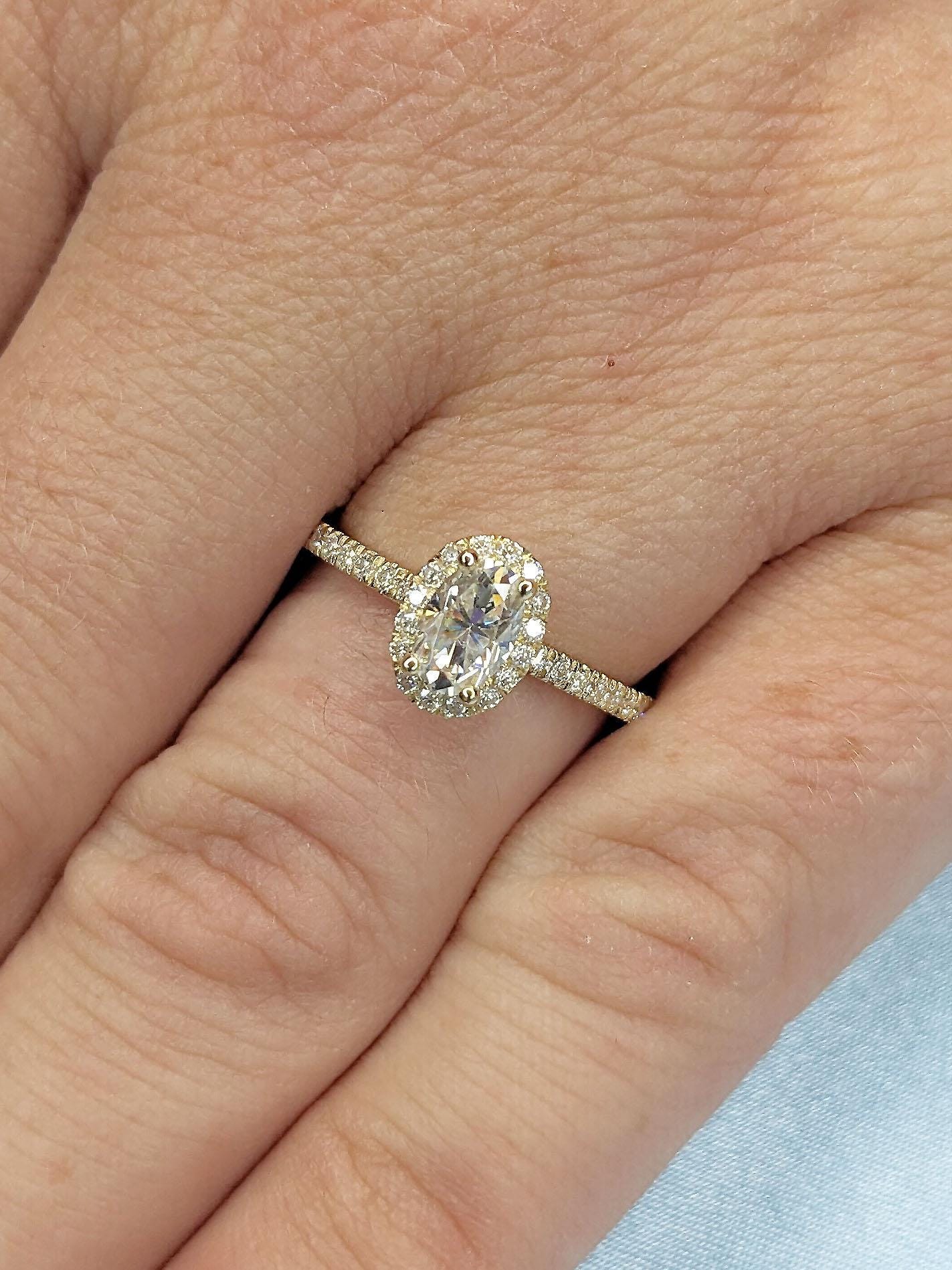 1.2 CT Round Solitaire Moissanite Engagement Ring
